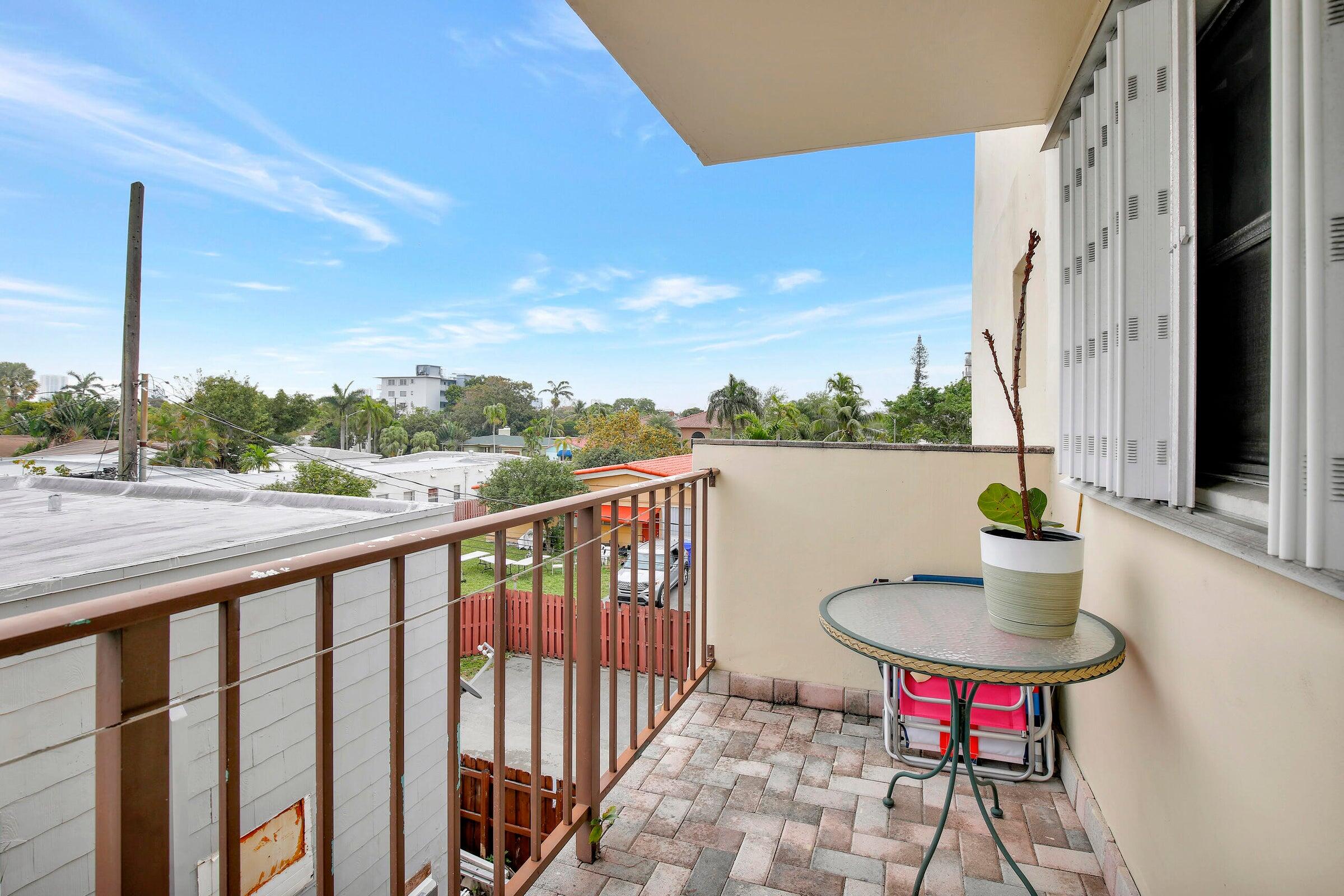 1750 Jefferson Street 305