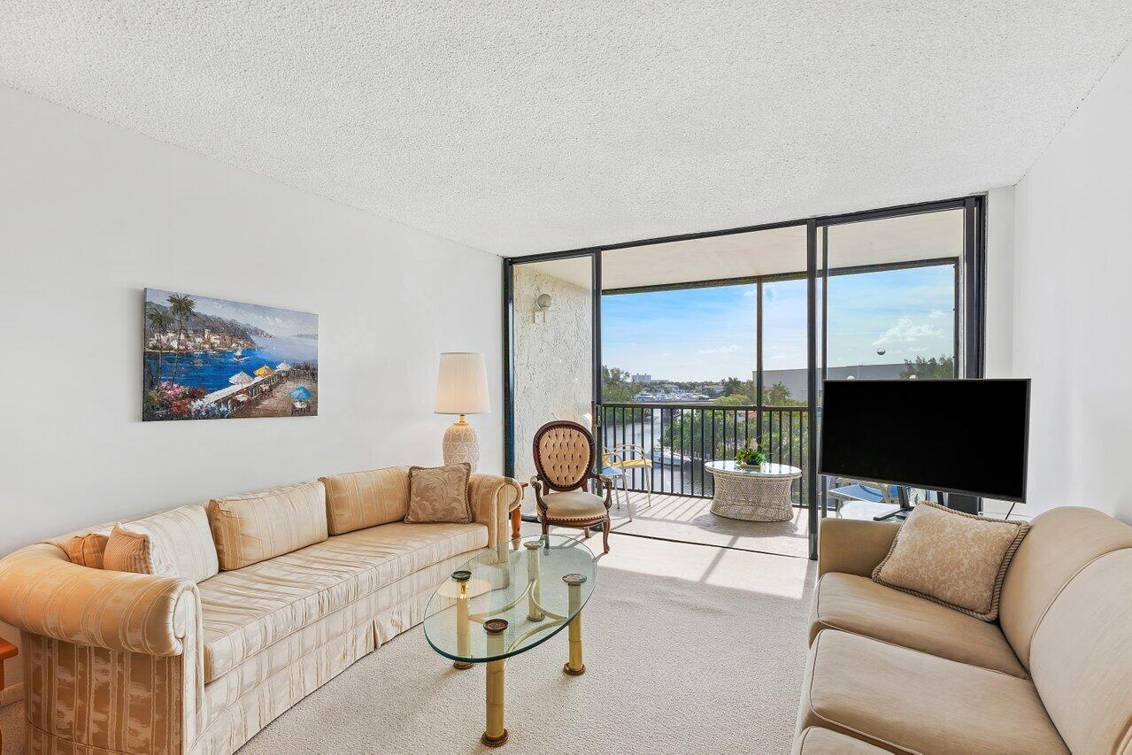 13 Royal Palm Way 602