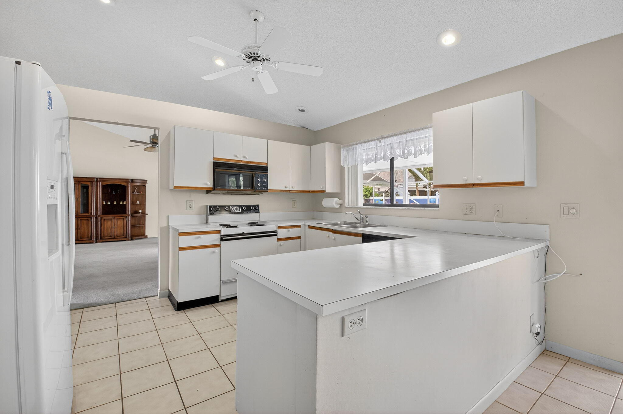9541 Majestic Way