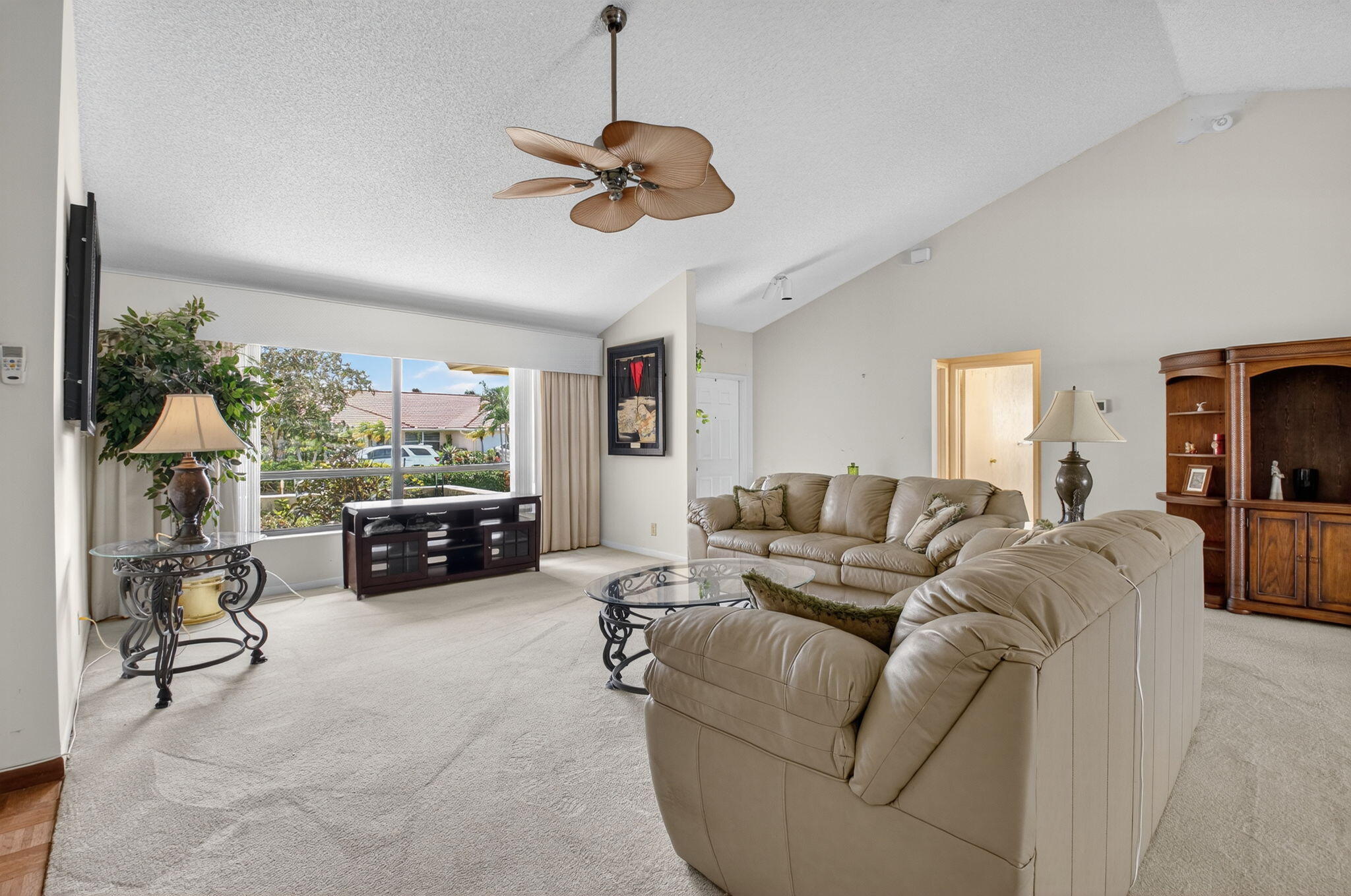 9541 Majestic Way