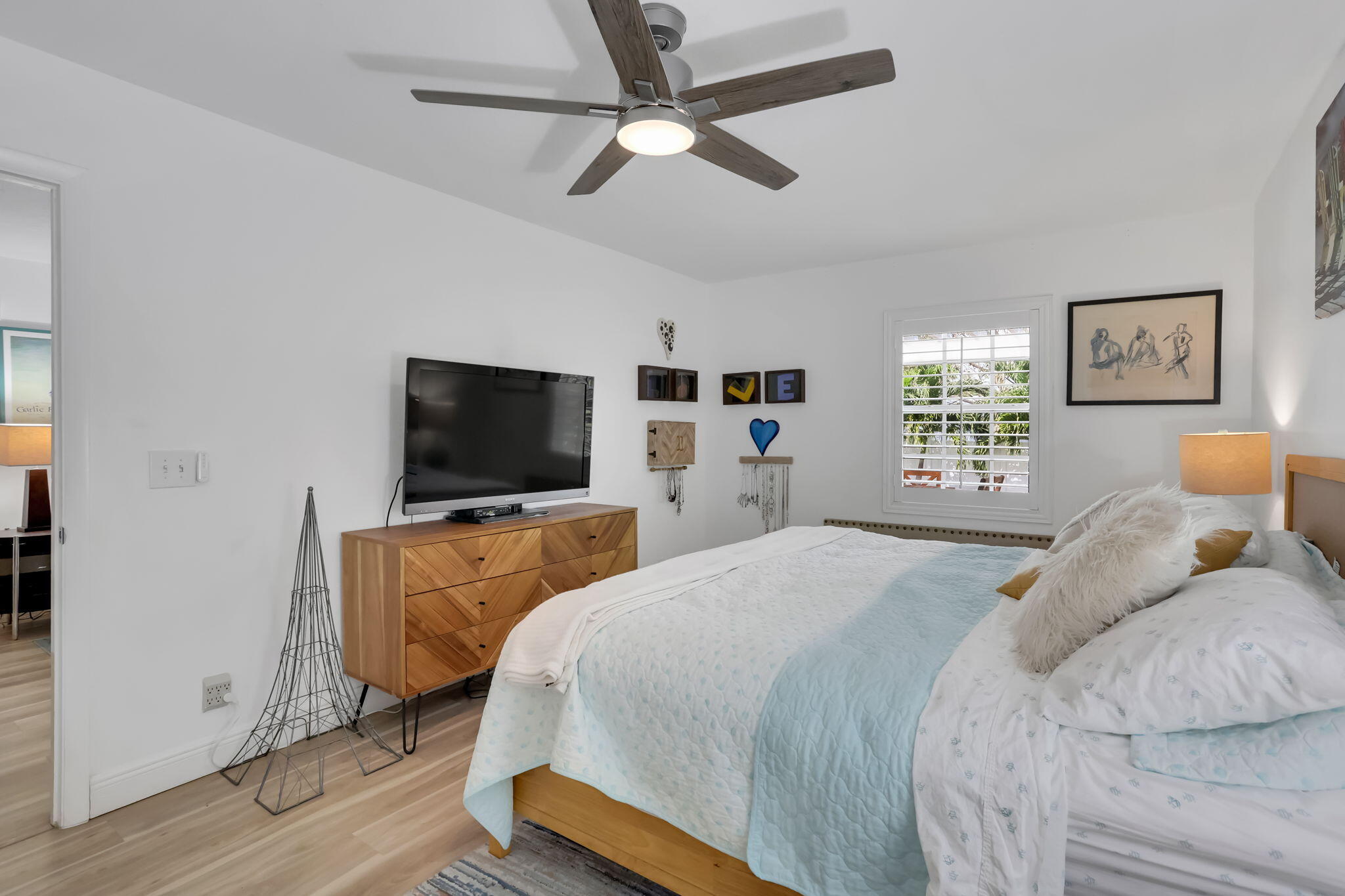 217 NE 10th Street