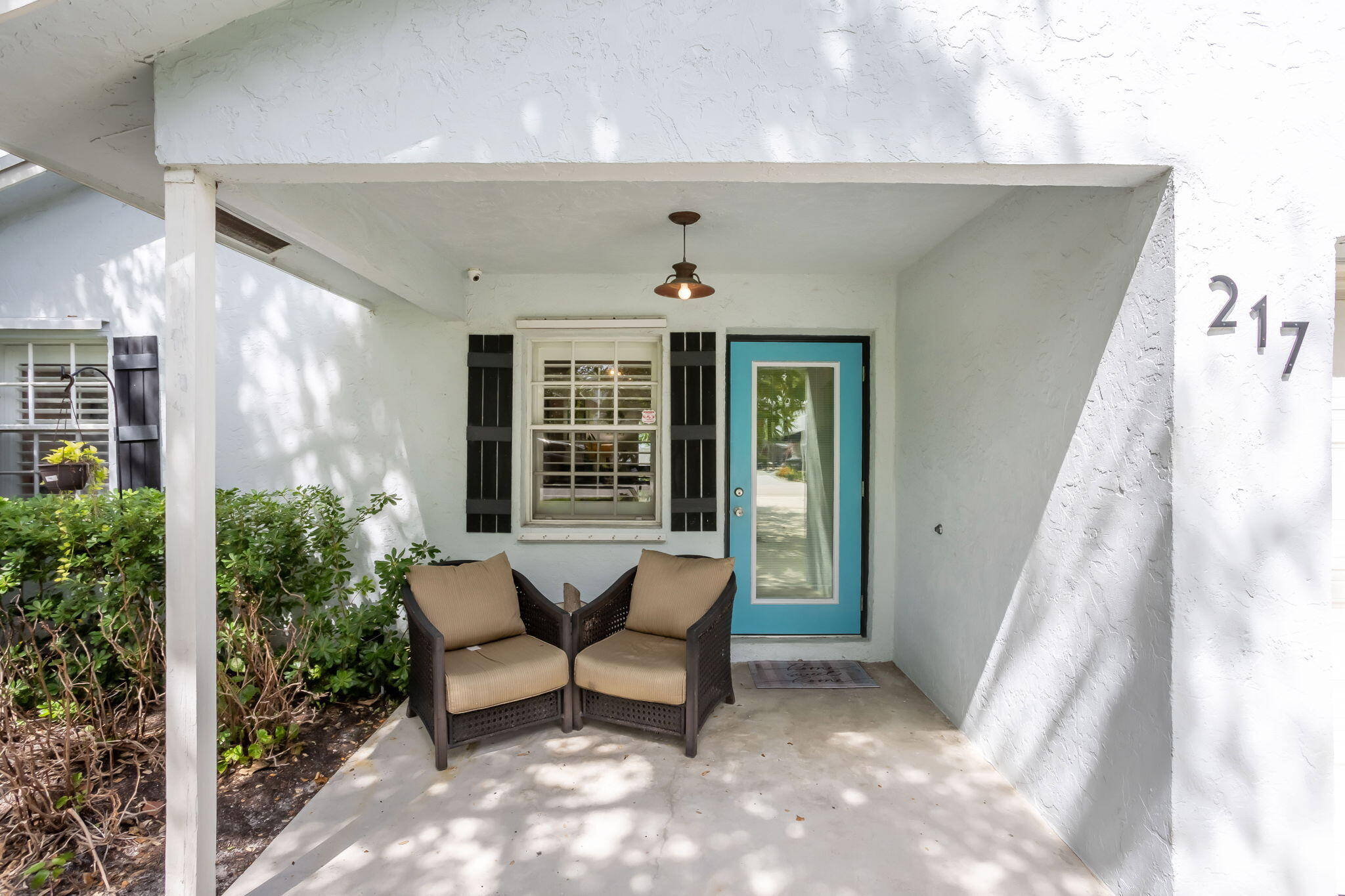 217 NE 10th Street