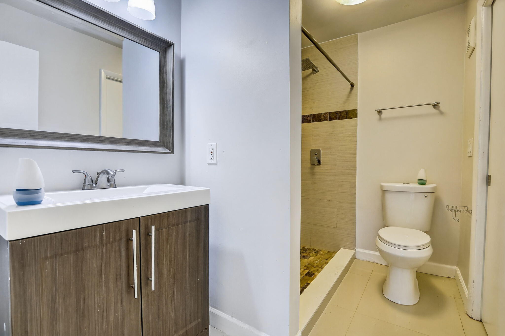 8789 NW 39 Street 8789