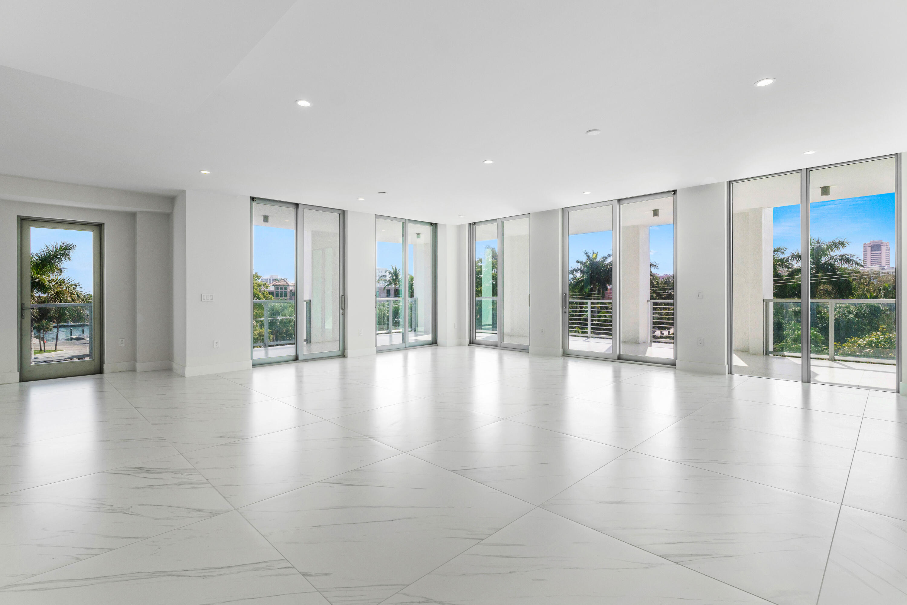 495 E Royal Palm Road 402