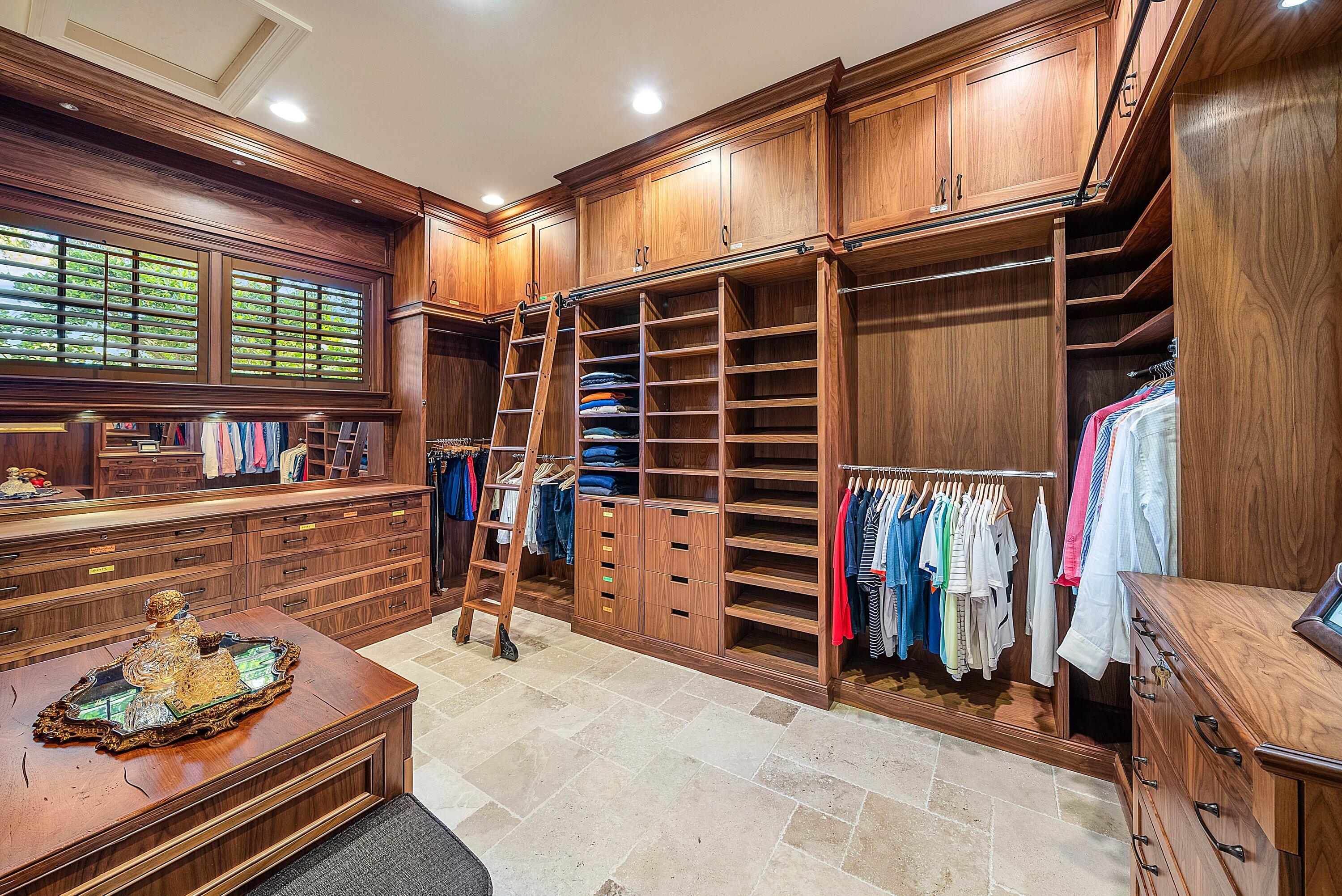 13381 Oakmeade