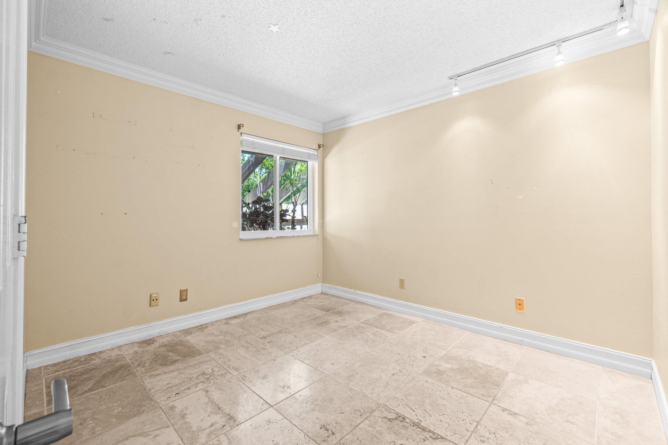 5750 Coach House Circle C