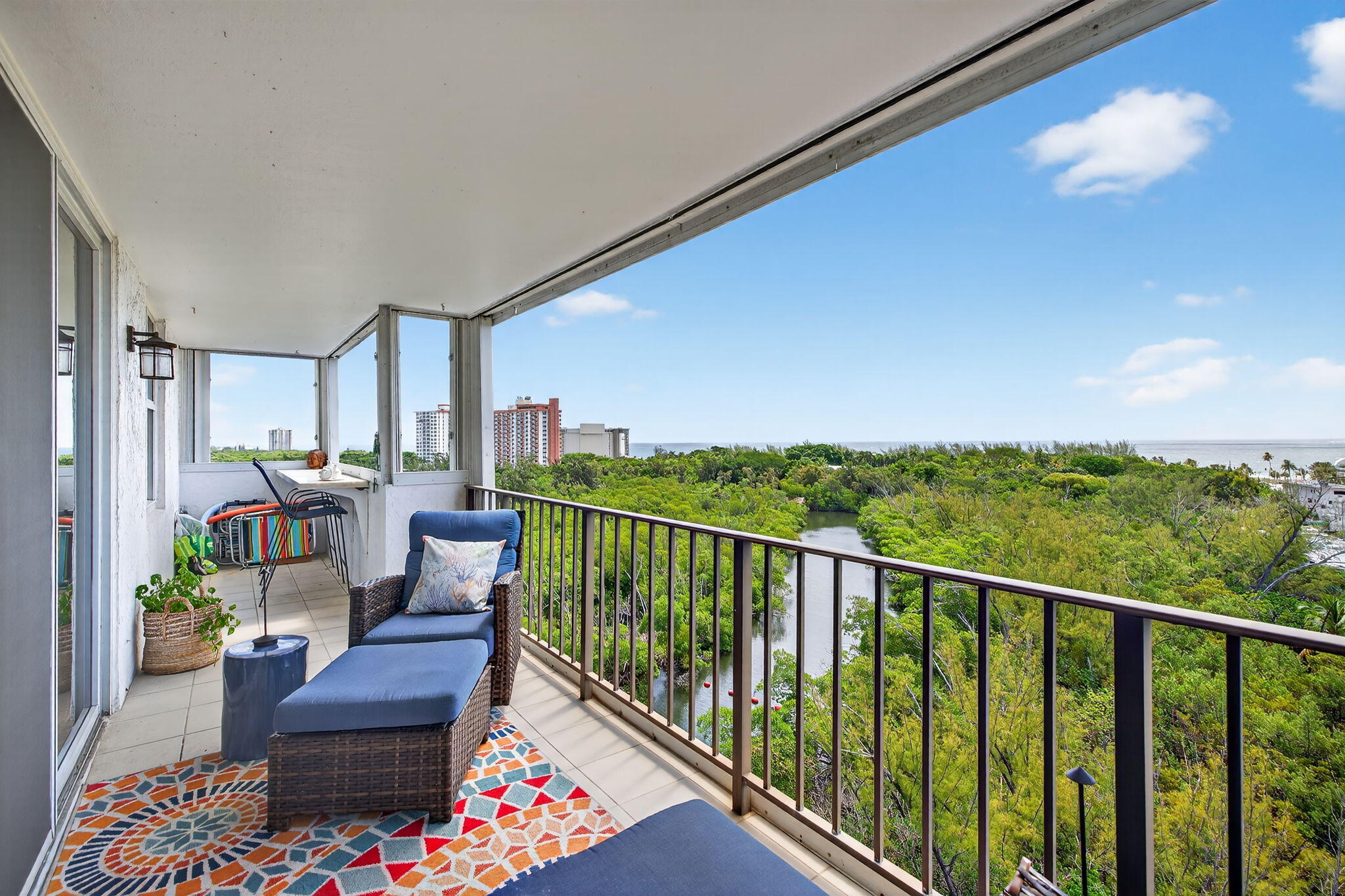 777 Bayshore Drive 1003