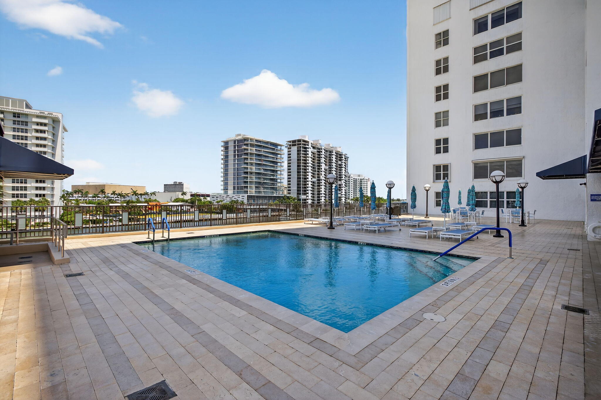 777 Bayshore Drive 1003