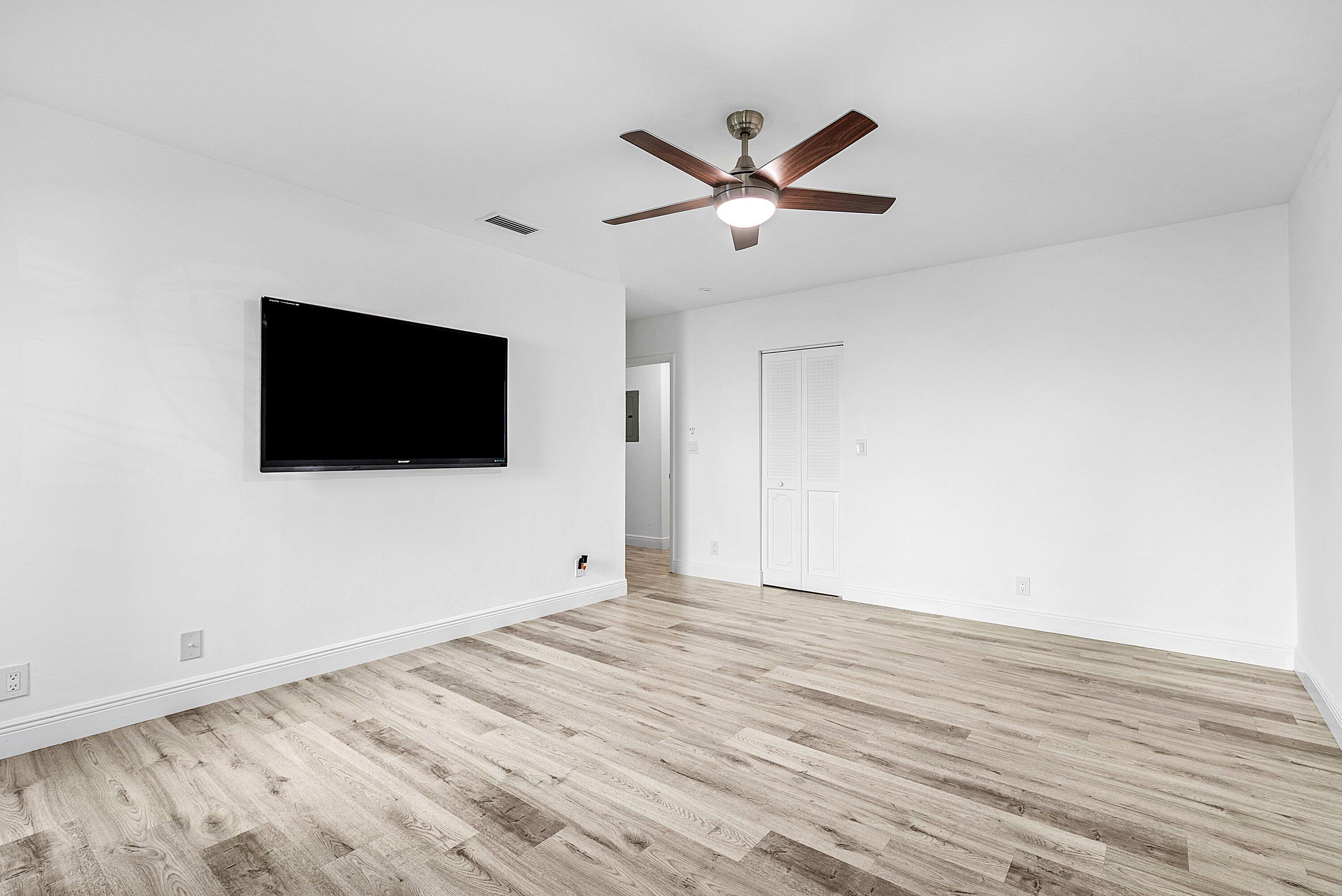 6165 Old Court Road 123
