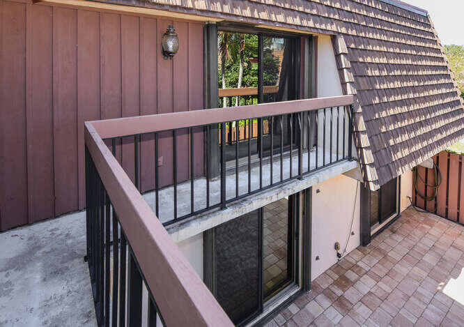 11 Atrium Circle D