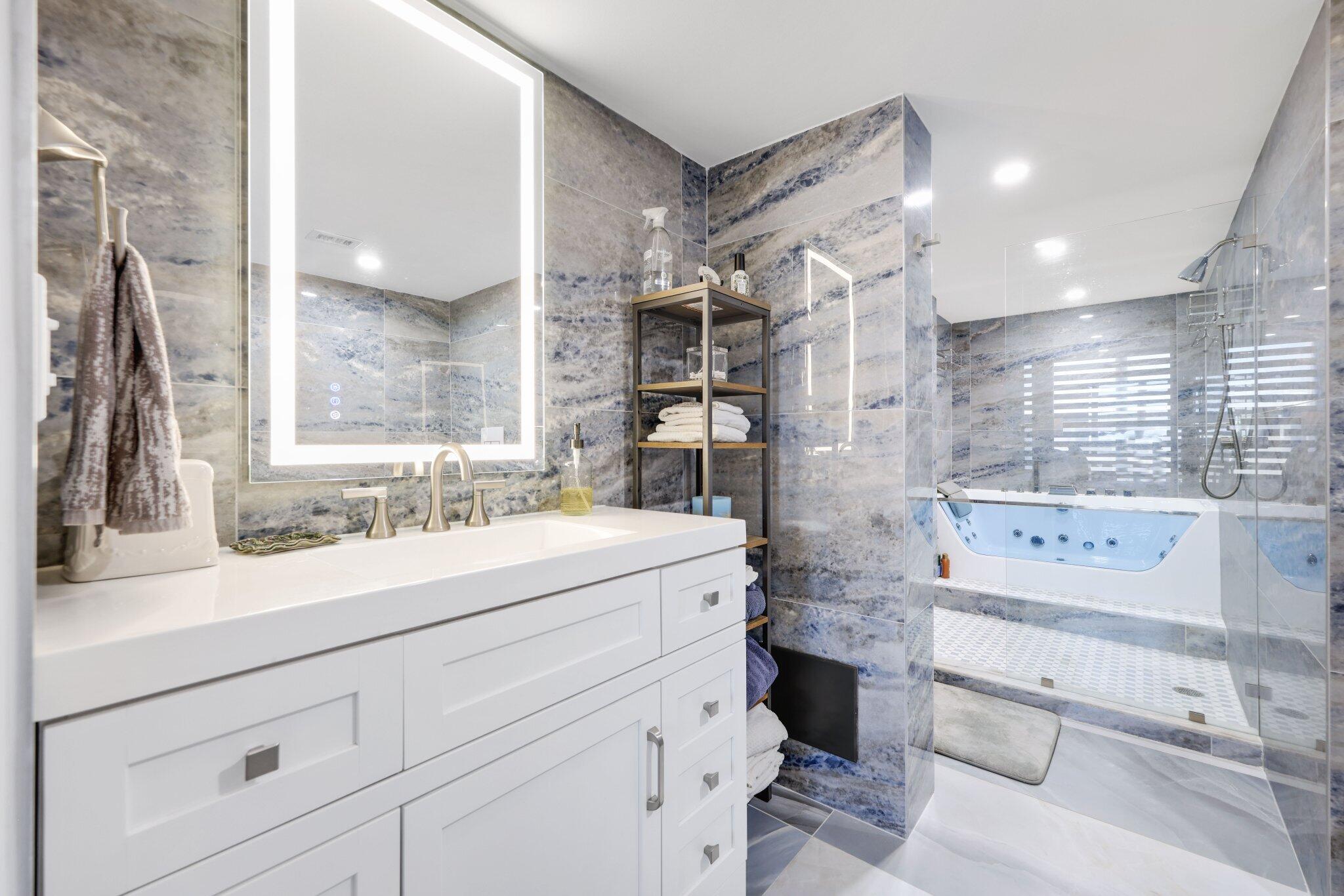 12 Royal Palm Way Unit 605