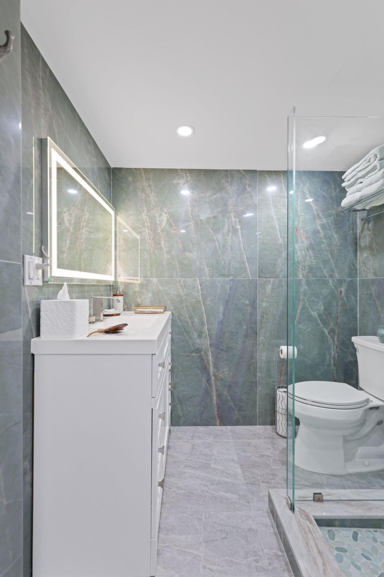 12 Royal Palm Way Unit 605