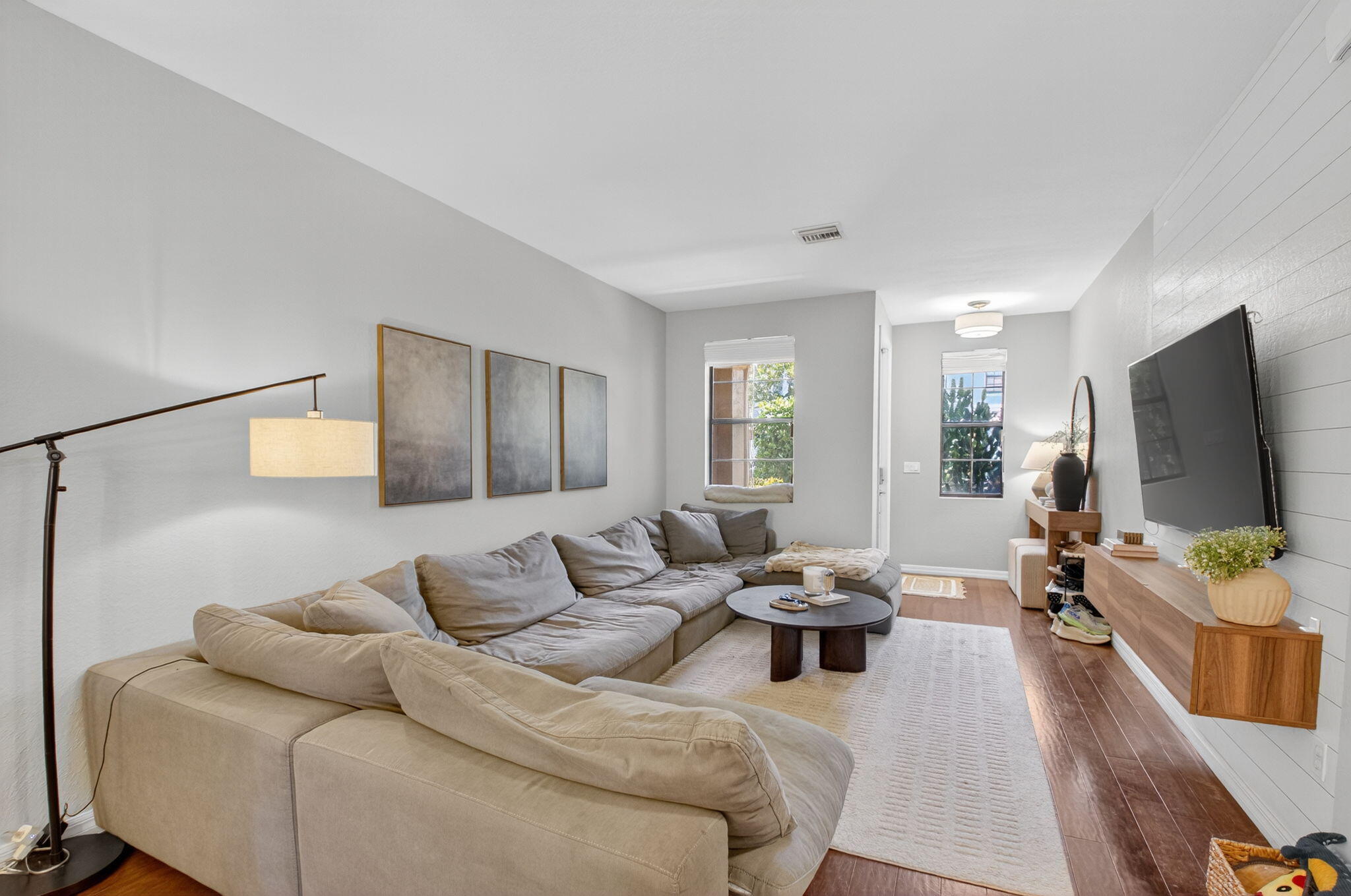 148 W Astor Circle