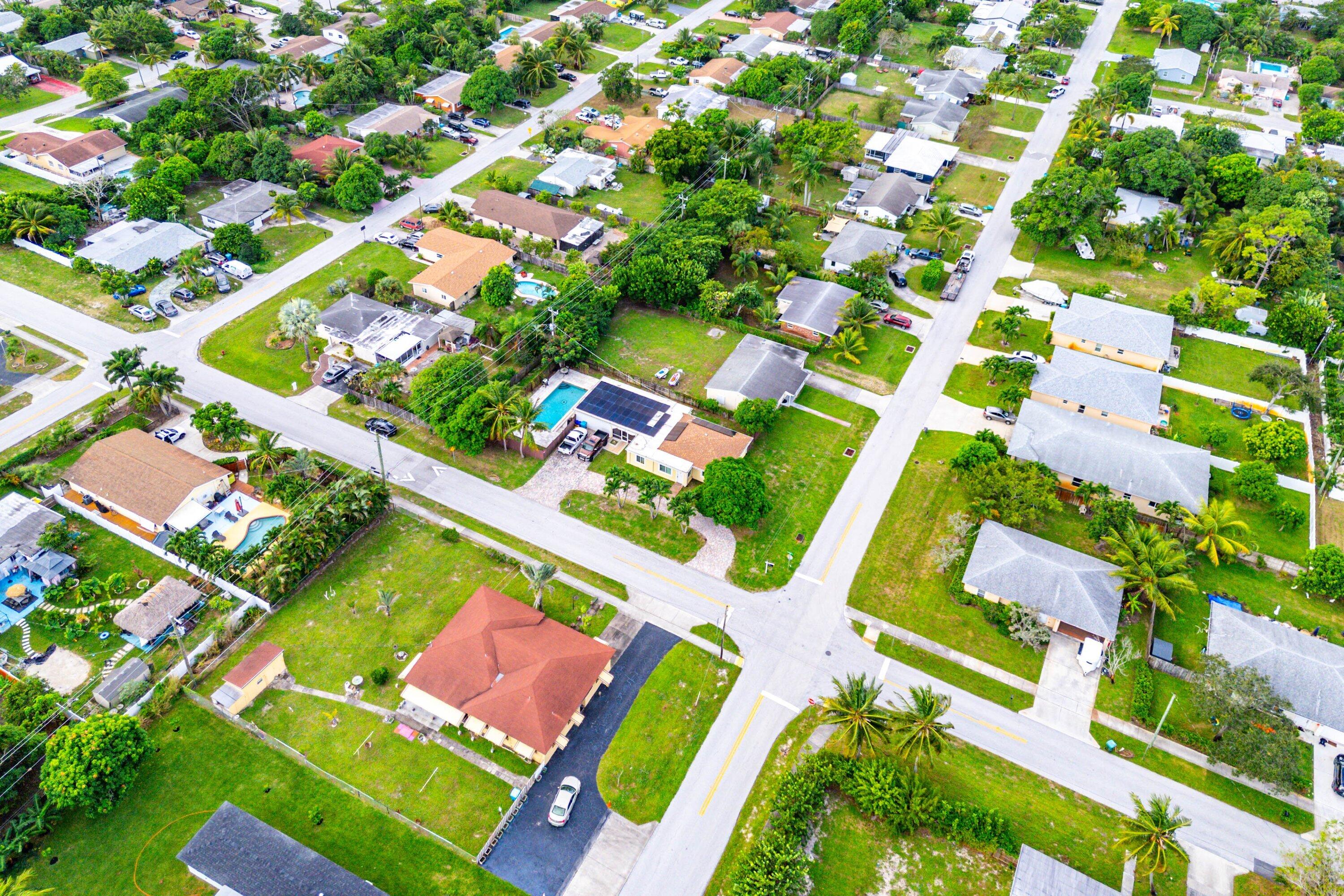 305 SW 3rd Street