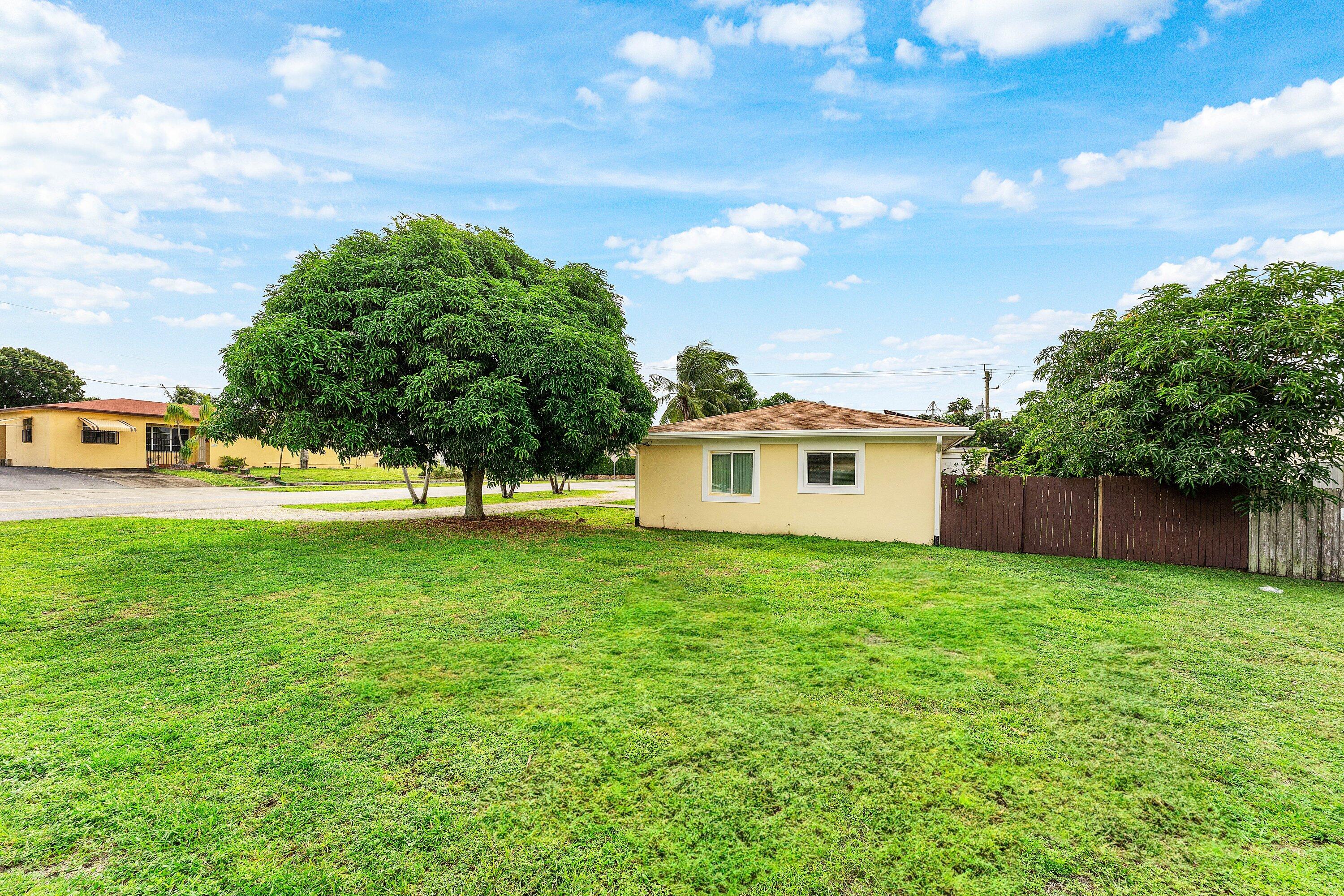 305 SW 3rd Street