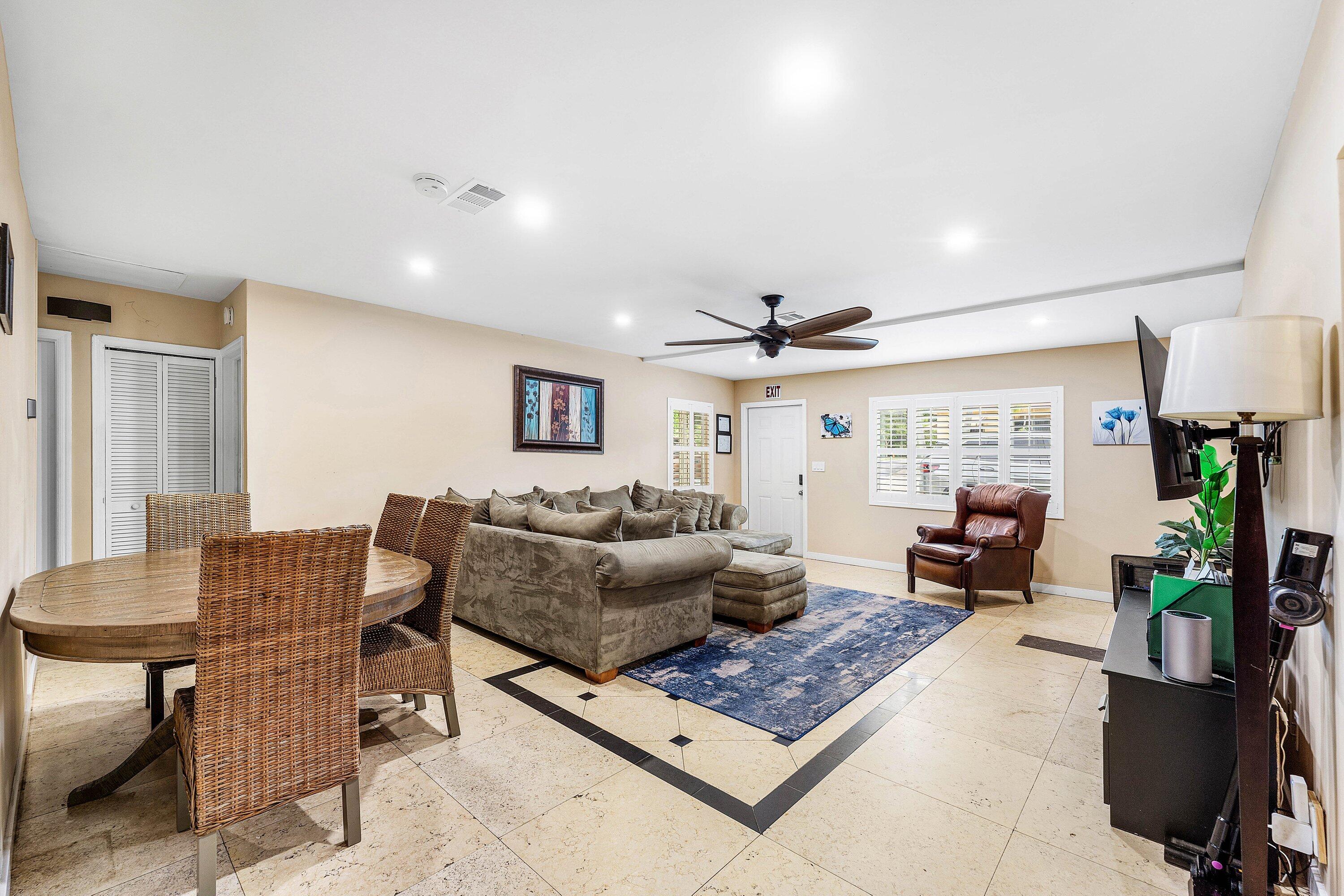 305 SW 3rd Street