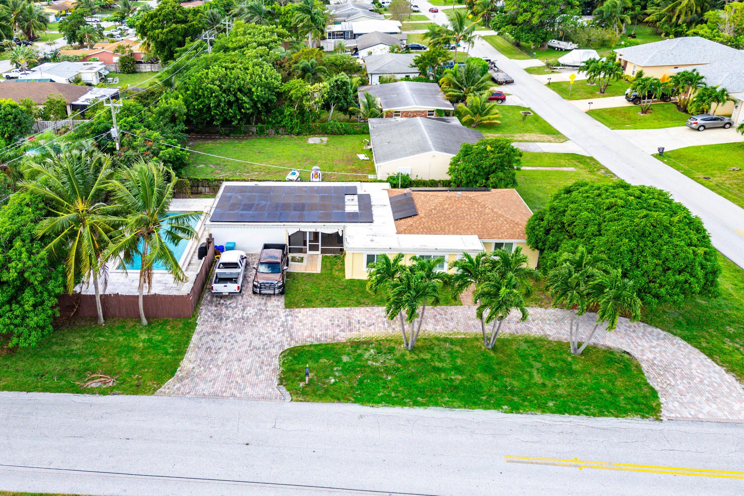 305 SW 3rd Street