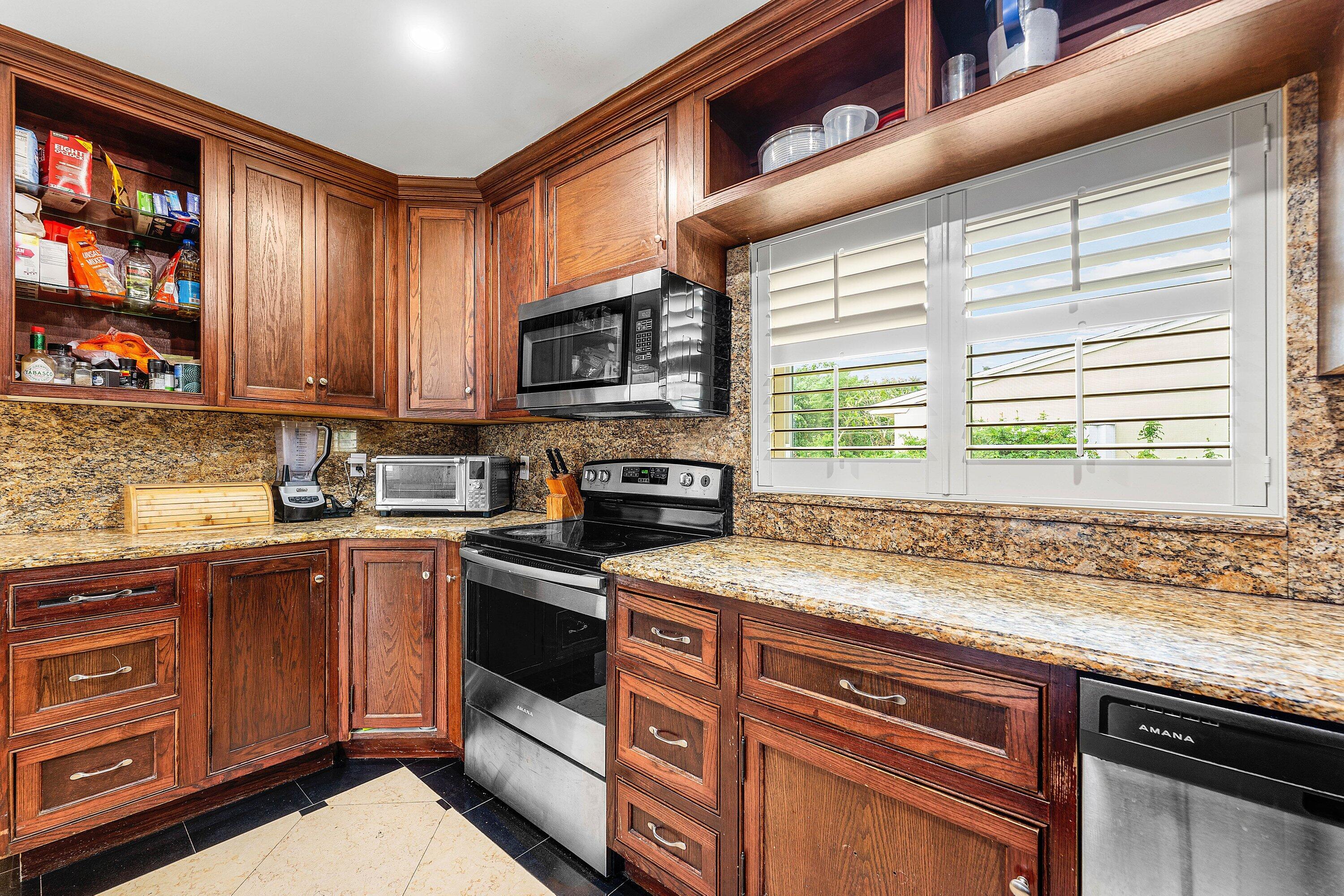 305 SW 3rd Street