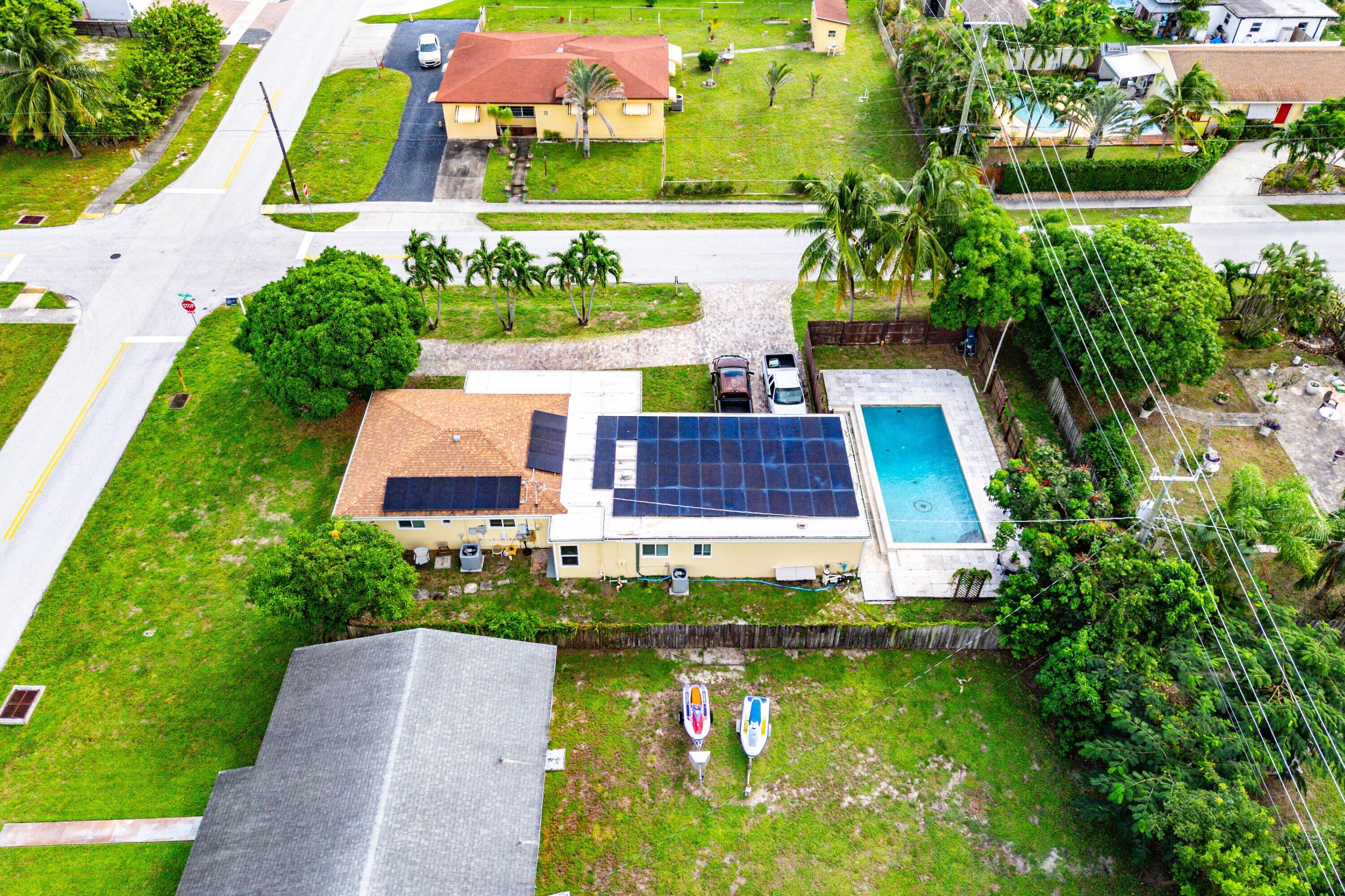 305 SW 3rd Street