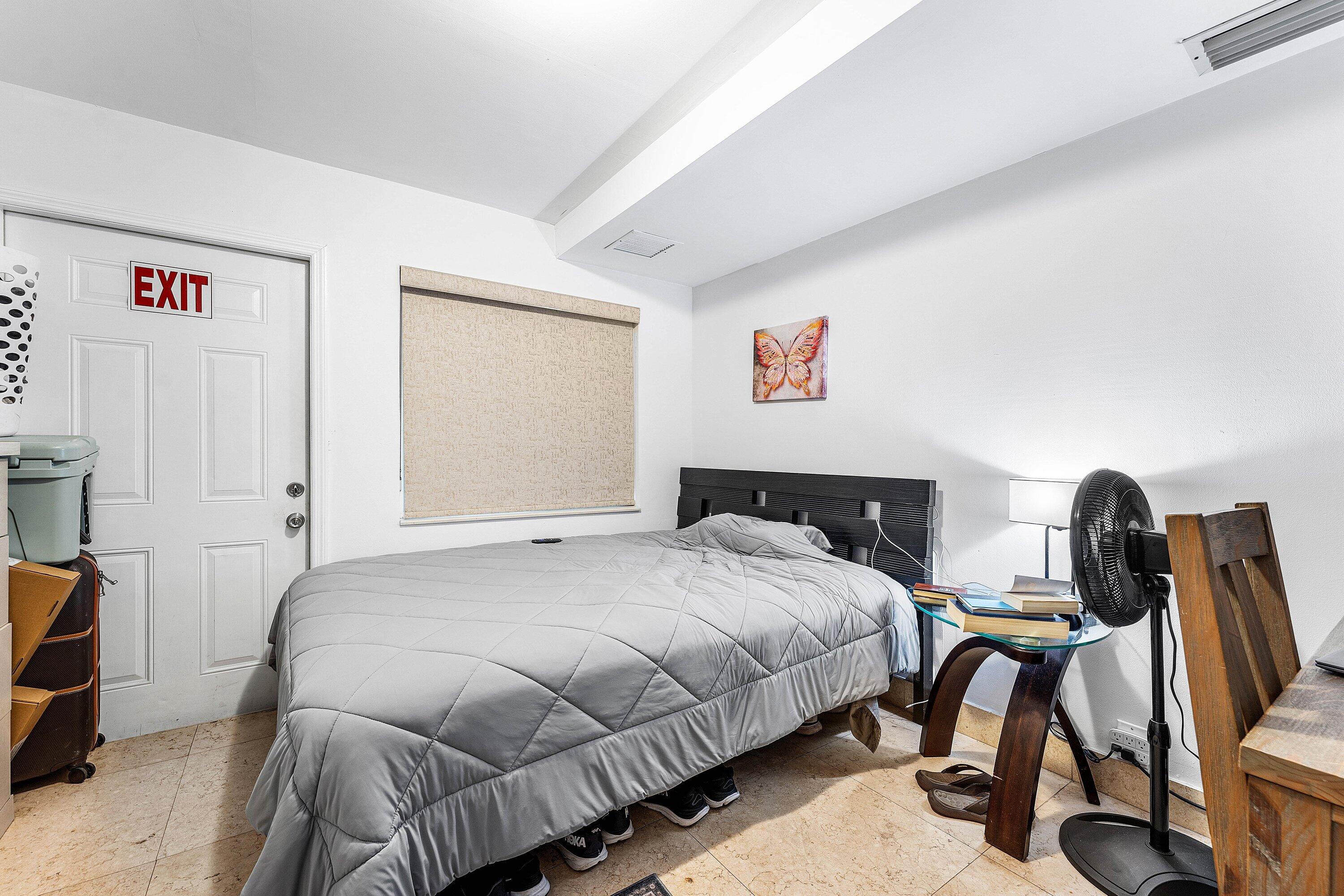 305 SW 3rd Street