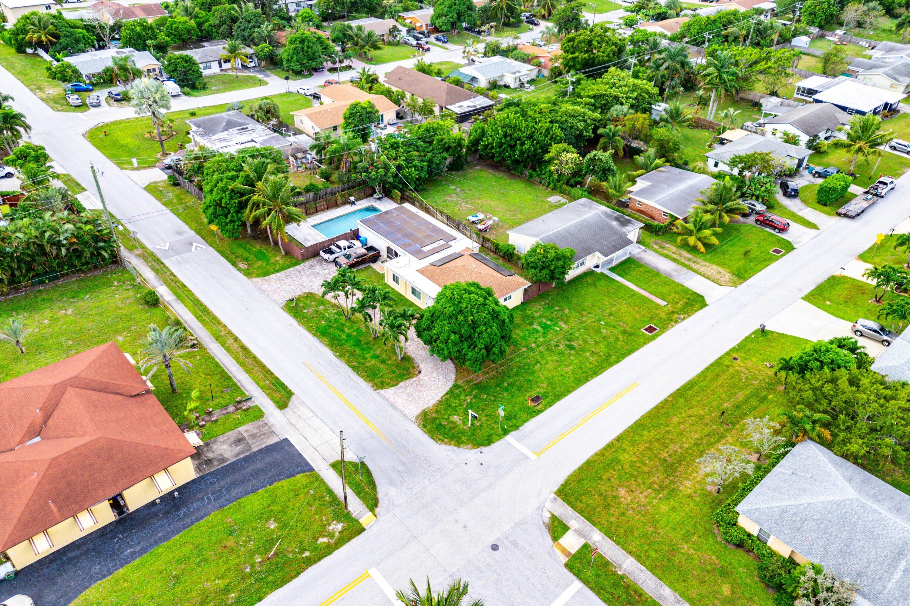 305 SW 3rd Street