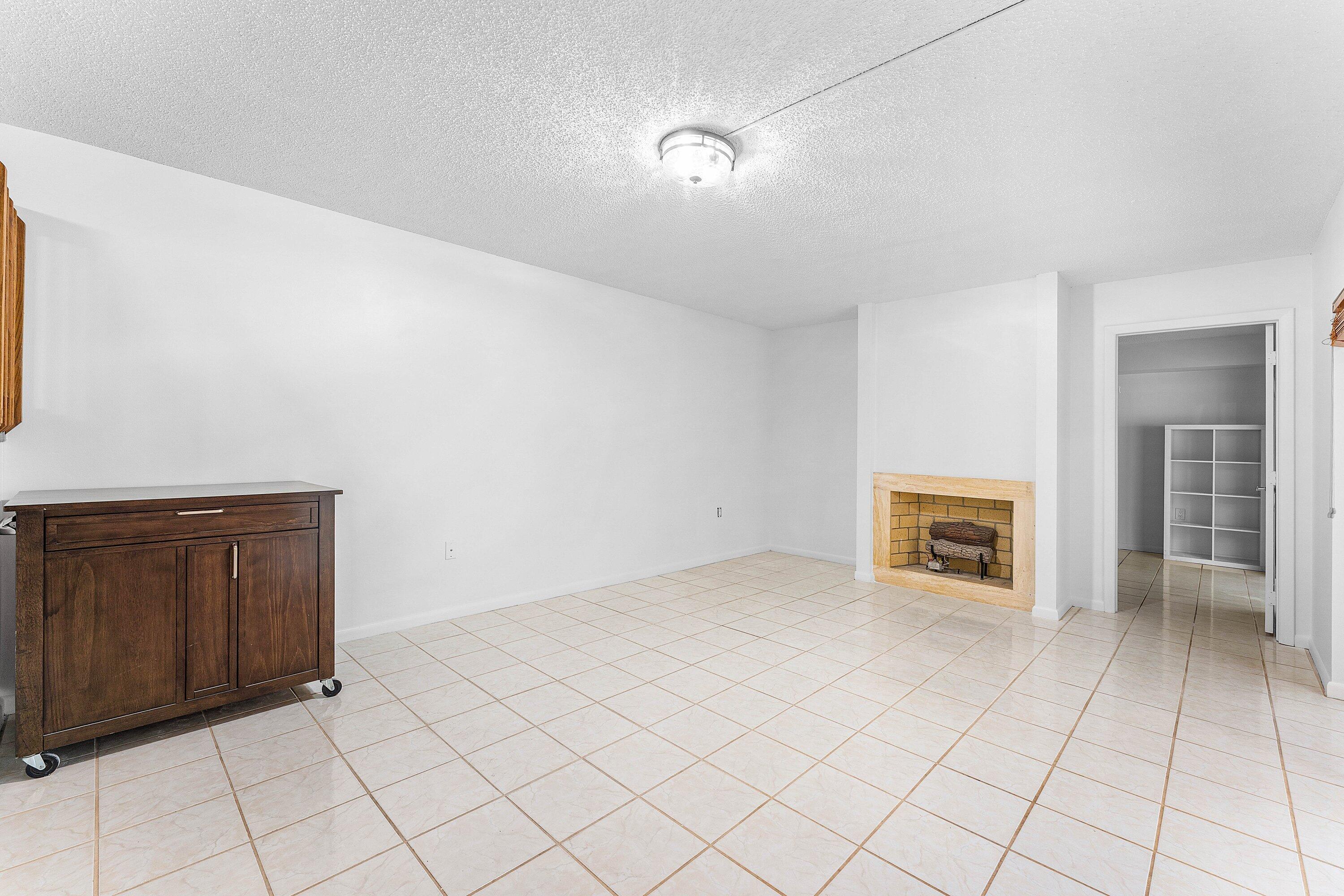 1214 12th Lane