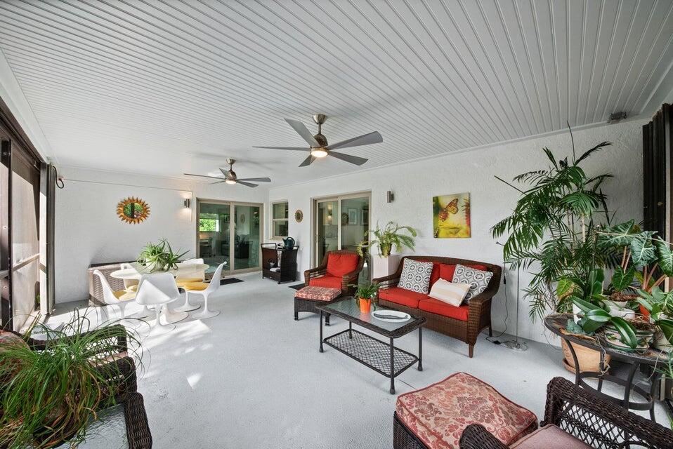 6372 Sleepy Willow Way