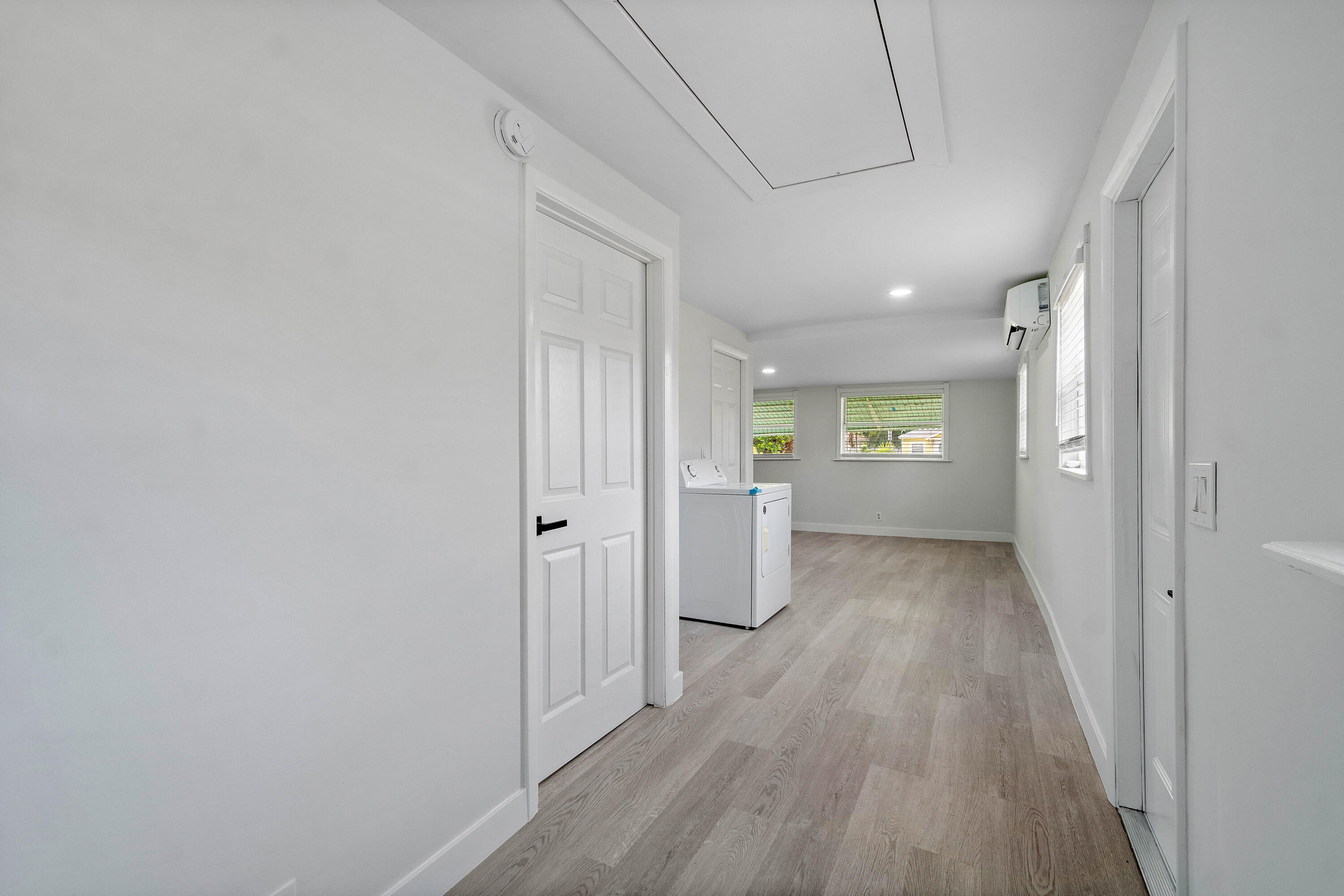 137 SW 9th Avenue