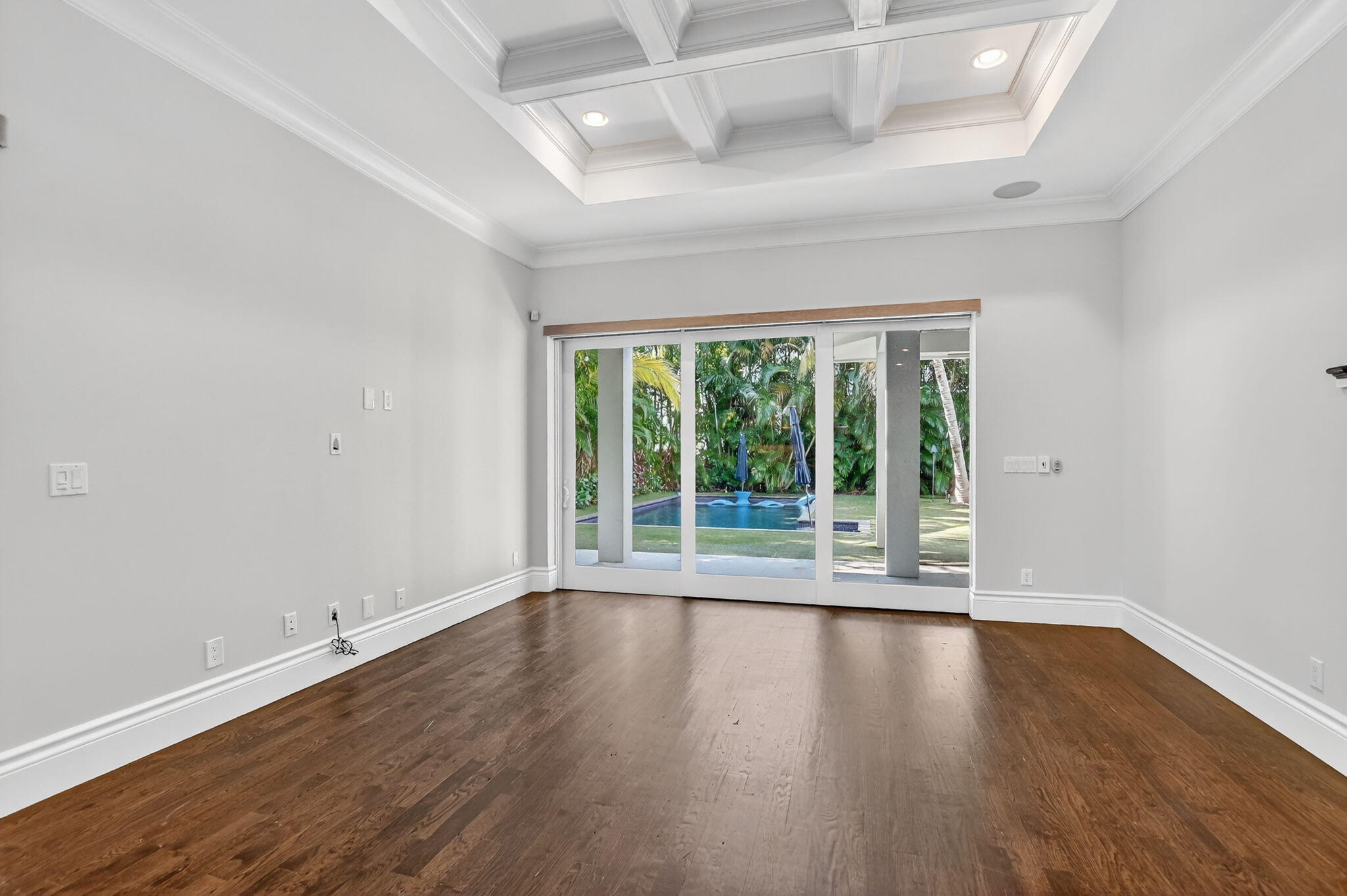 200 NW 10th Street