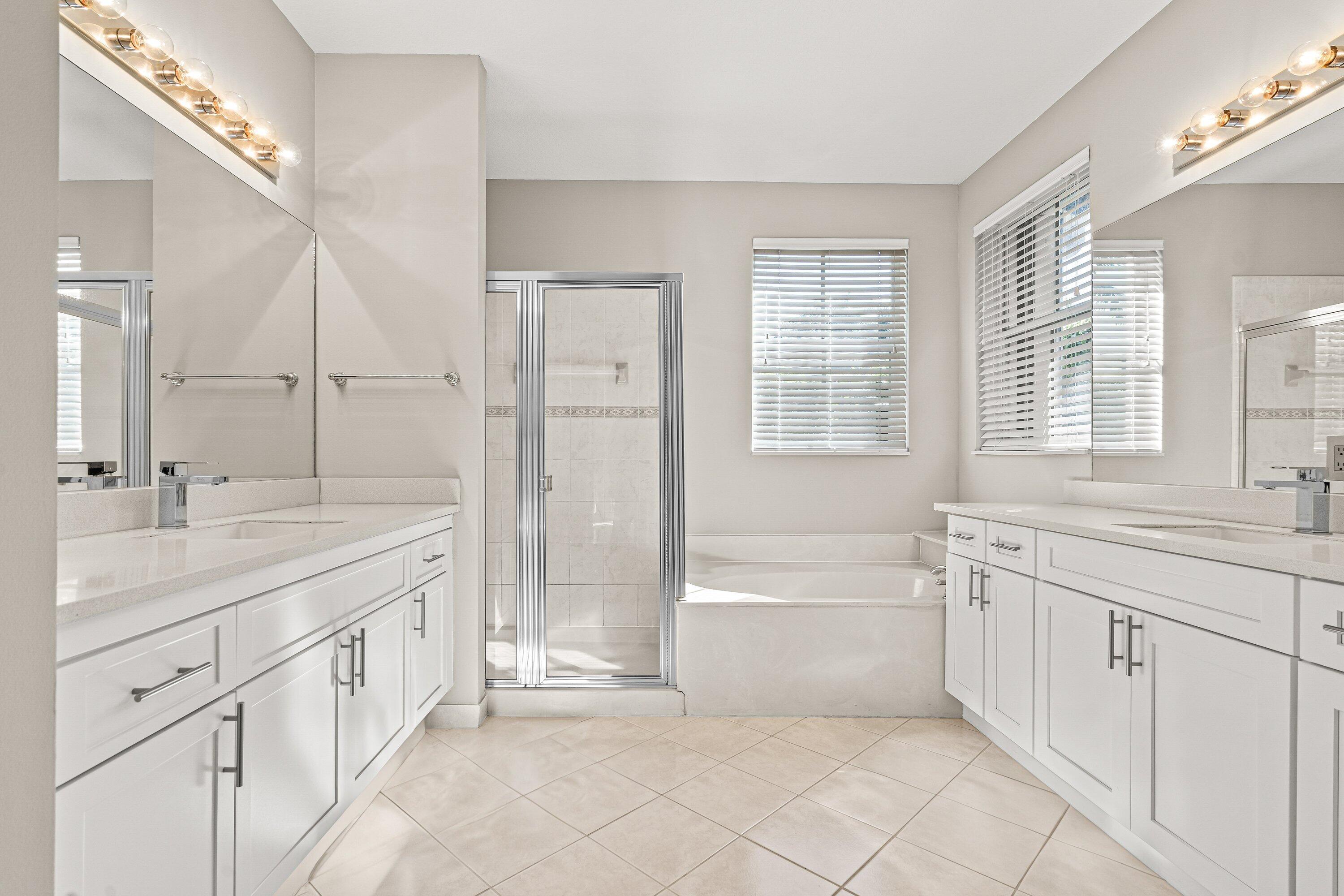 1366 Crossbill Court