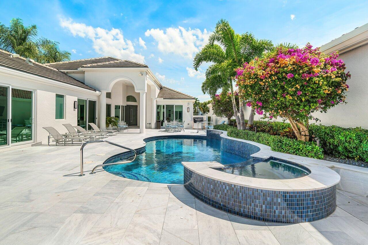 3506 NW Clubside Circle