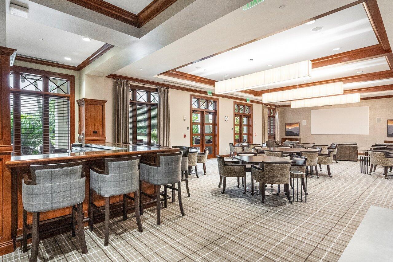 3506 NW Clubside Circle
