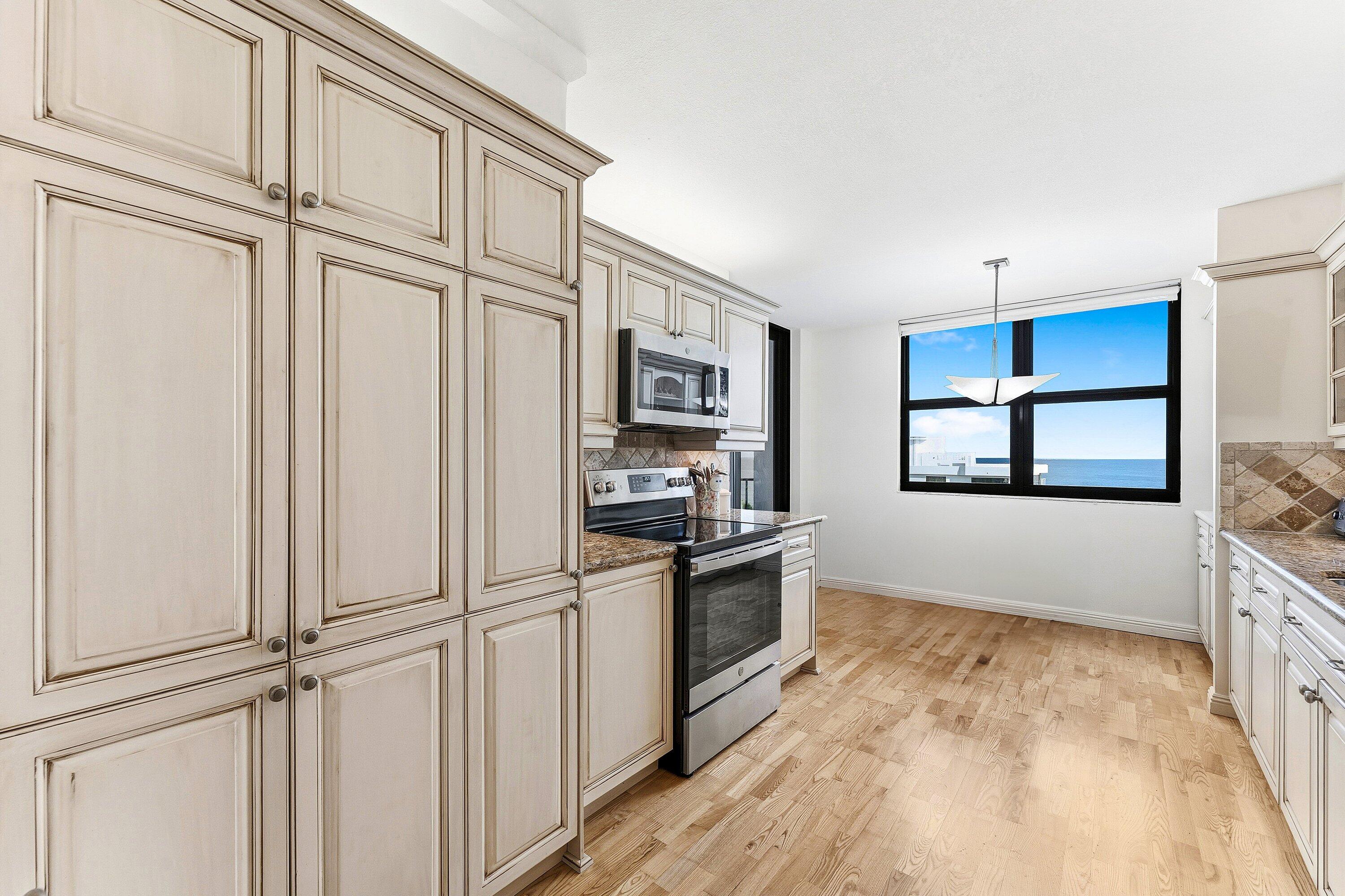 4600 S Ocean Boulevard 1102
