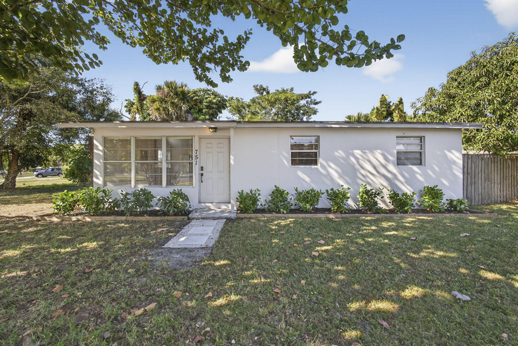 751 Royal Palm Beach Boulevard