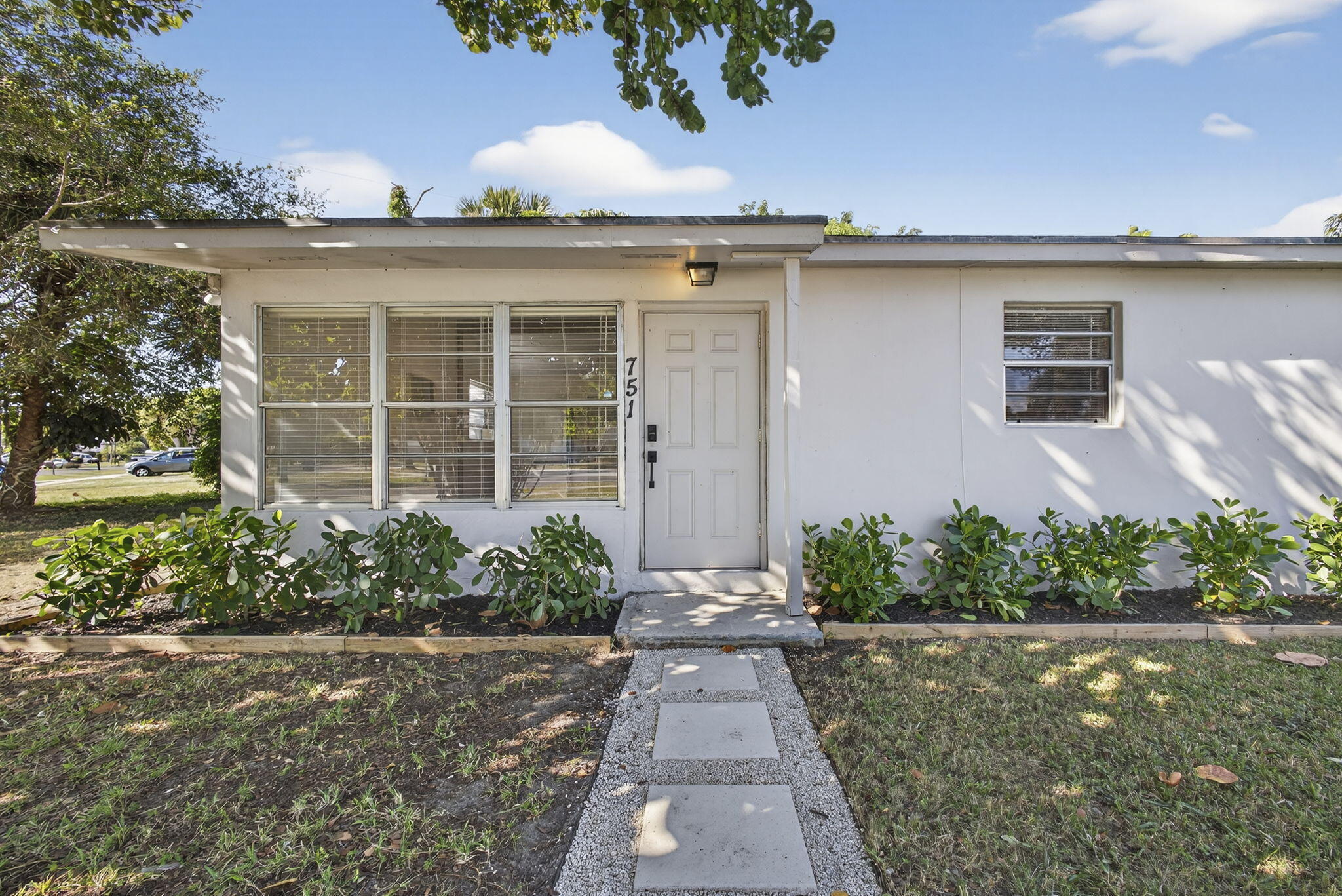 751 Royal Palm Beach Boulevard