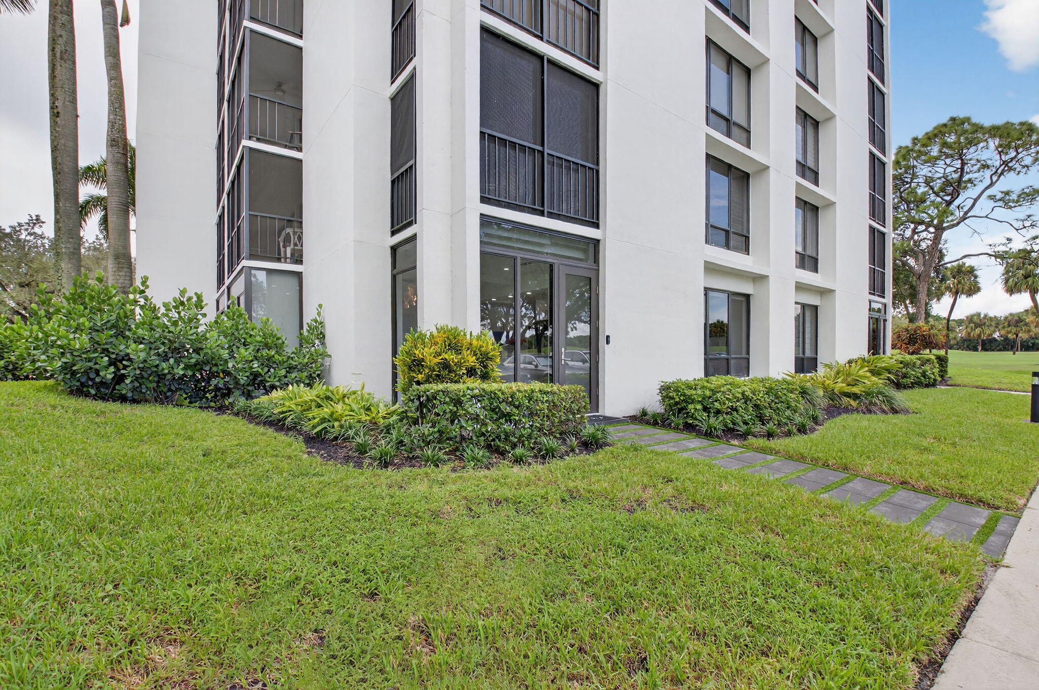 7847 Lakeside Boulevard 1014