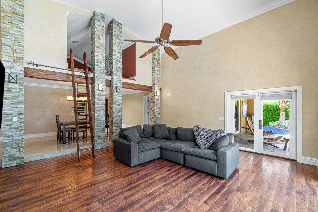 870 NW 7th Street
