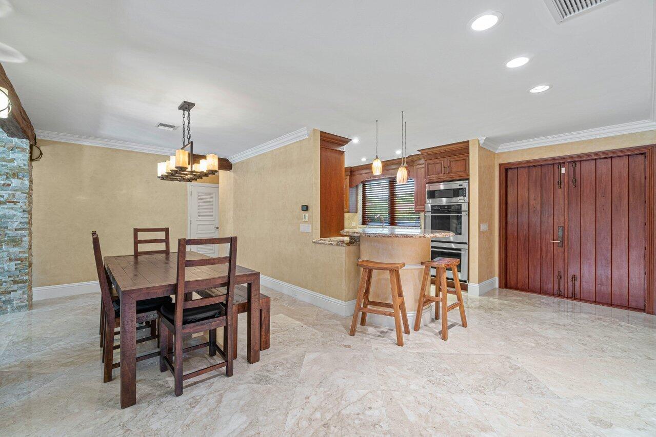 870 NW 7th Street