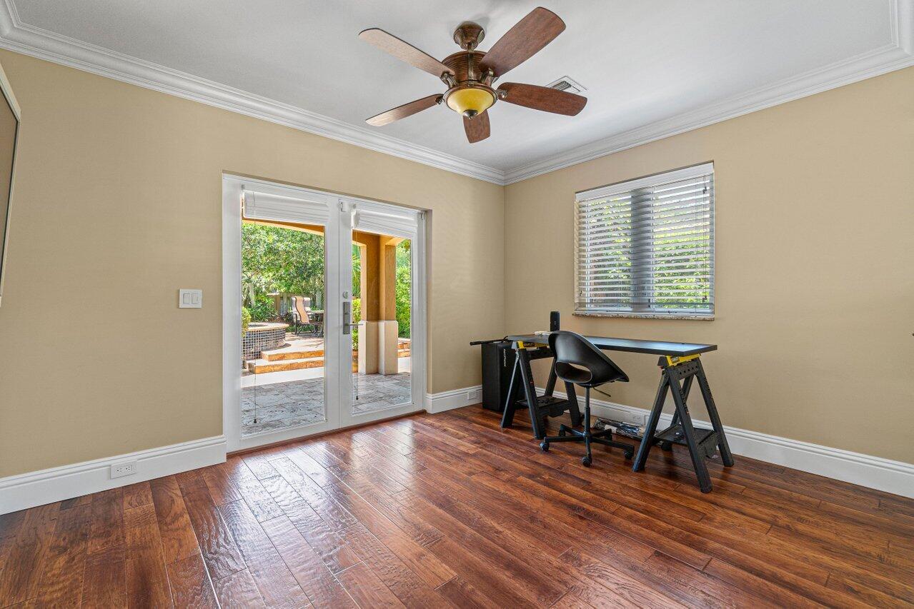 870 NW 7th Street