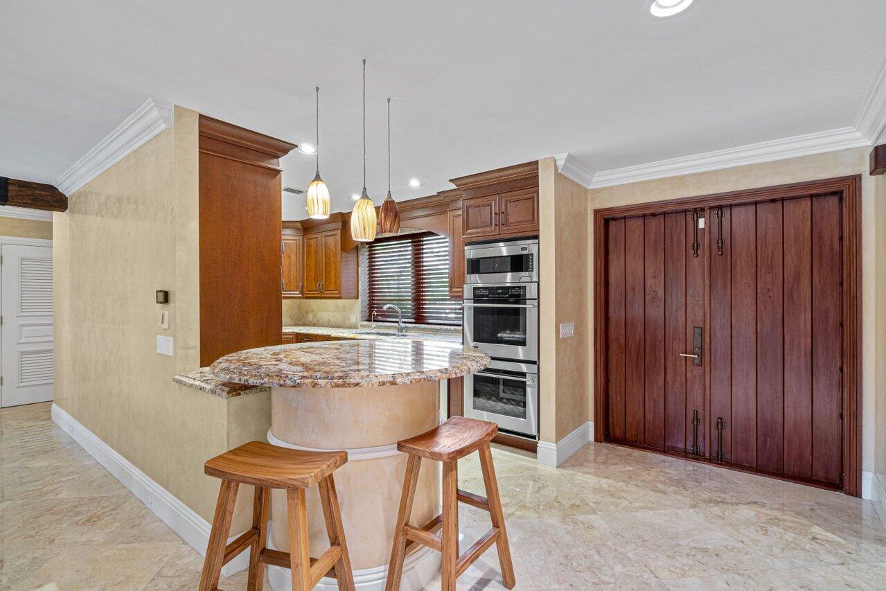 870 NW 7th Street