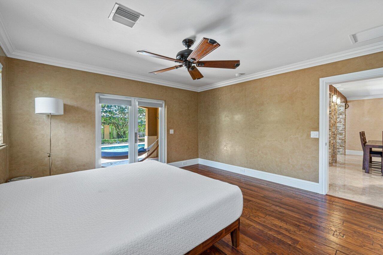 870 NW 7th Street