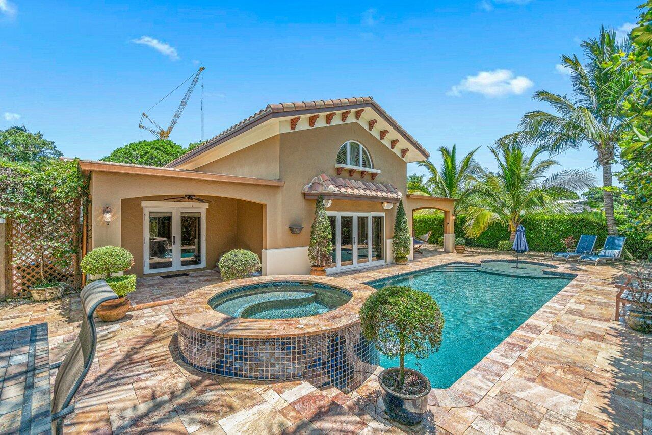 870 NW 7th Street