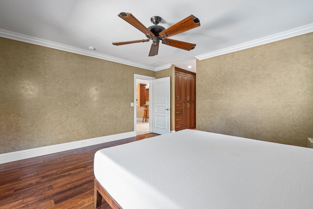 870 NW 7th Street
