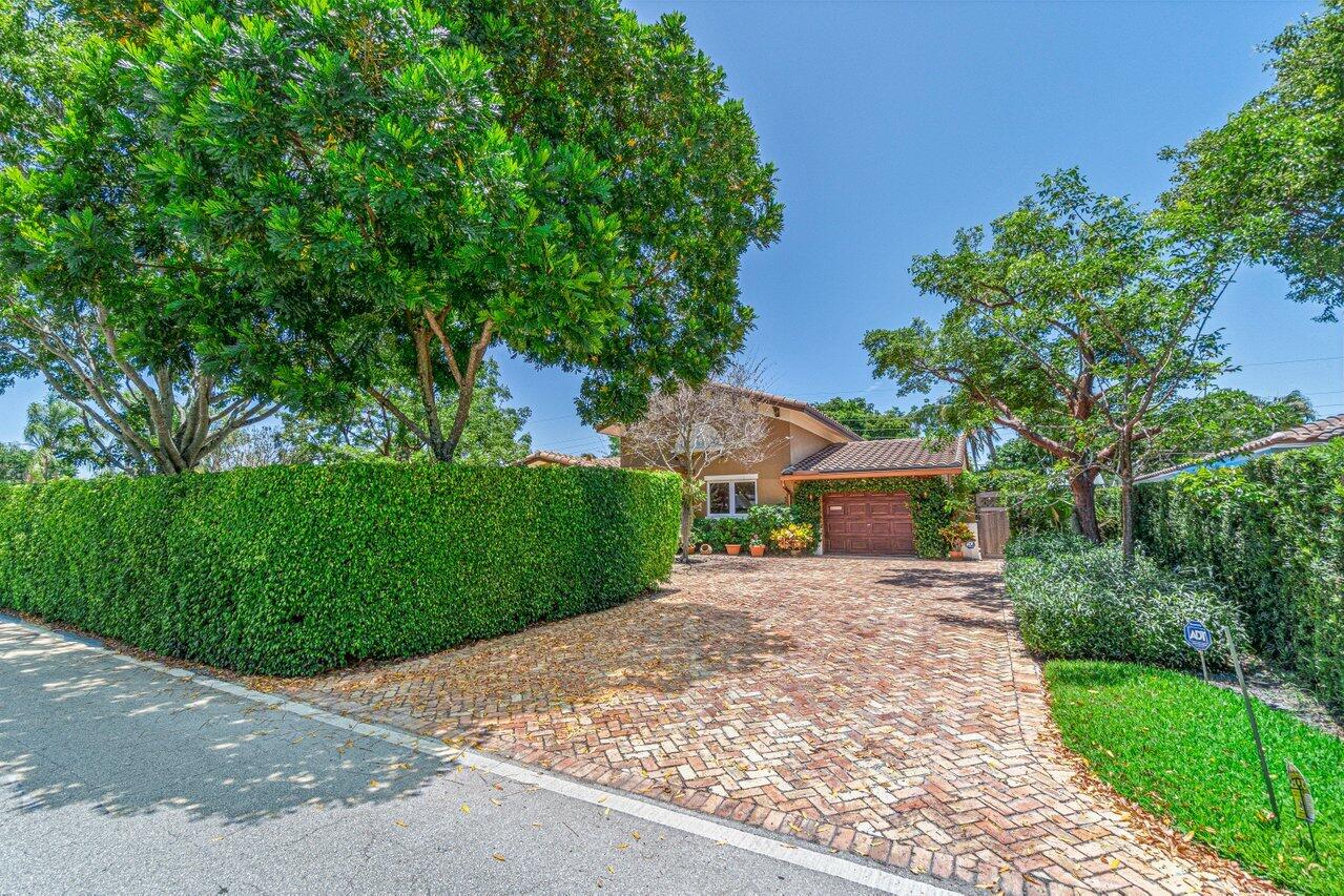 870 NW 7th Street