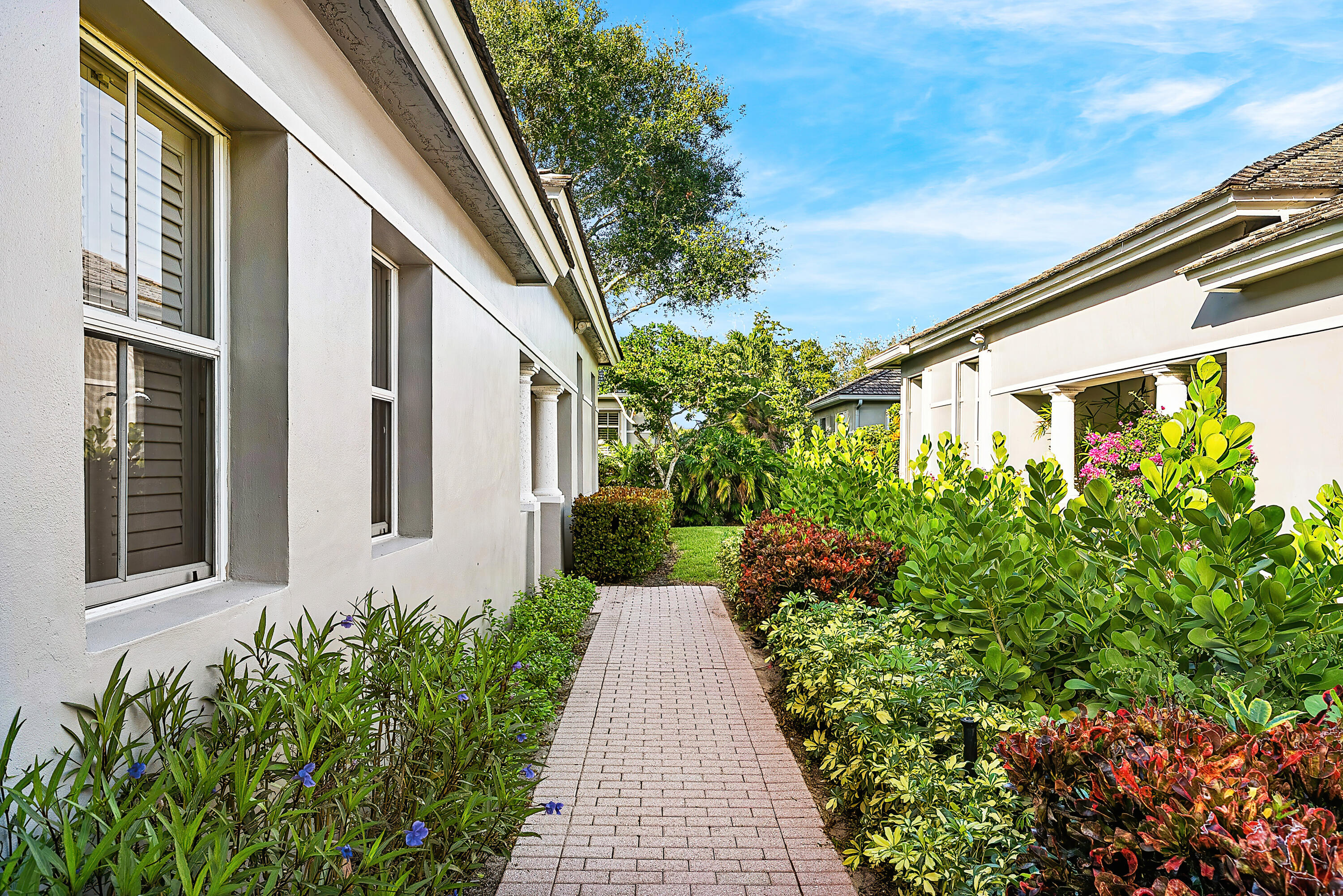 4007 NW 58th Place