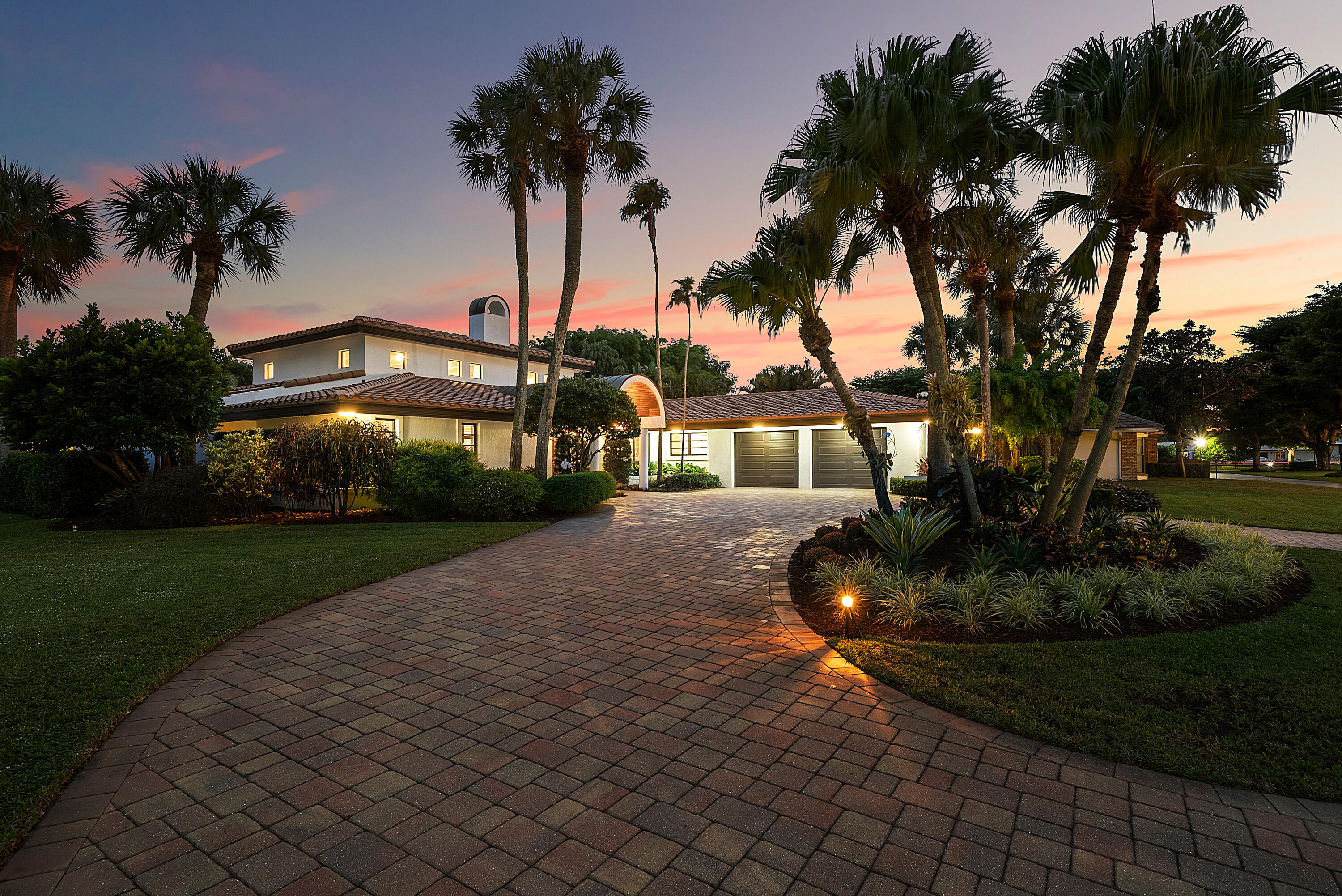 112 Glenbrook Court