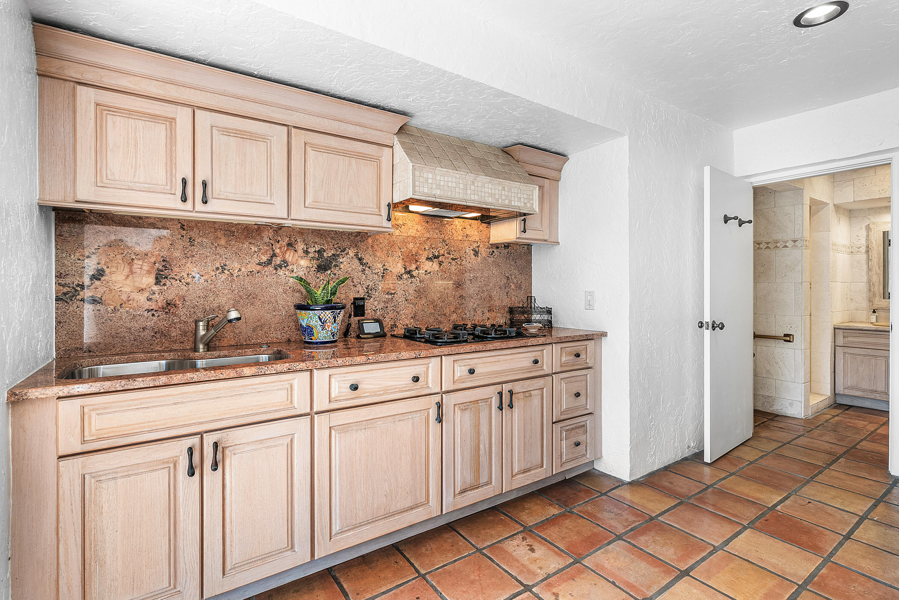 112 Glenbrook Court