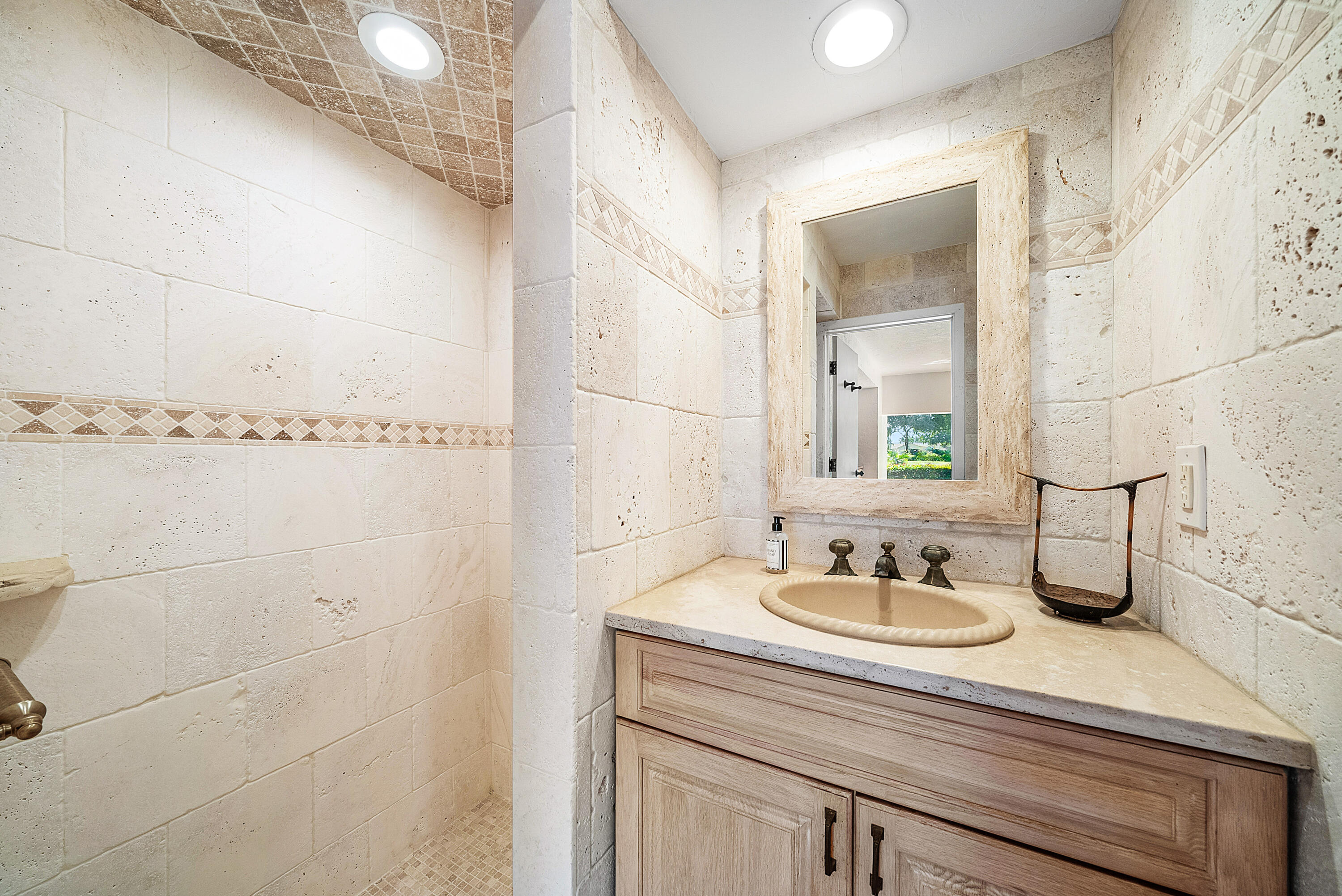 112 Glenbrook Court
