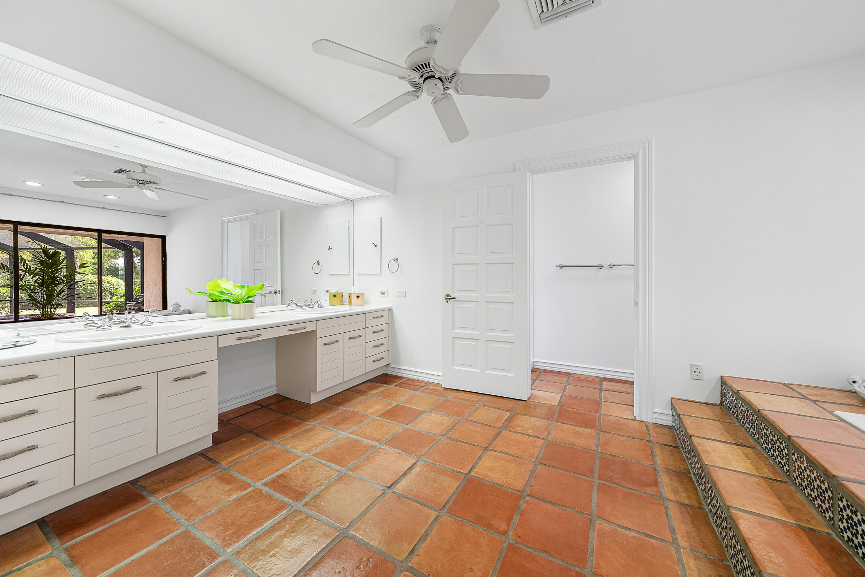 112 Glenbrook Court