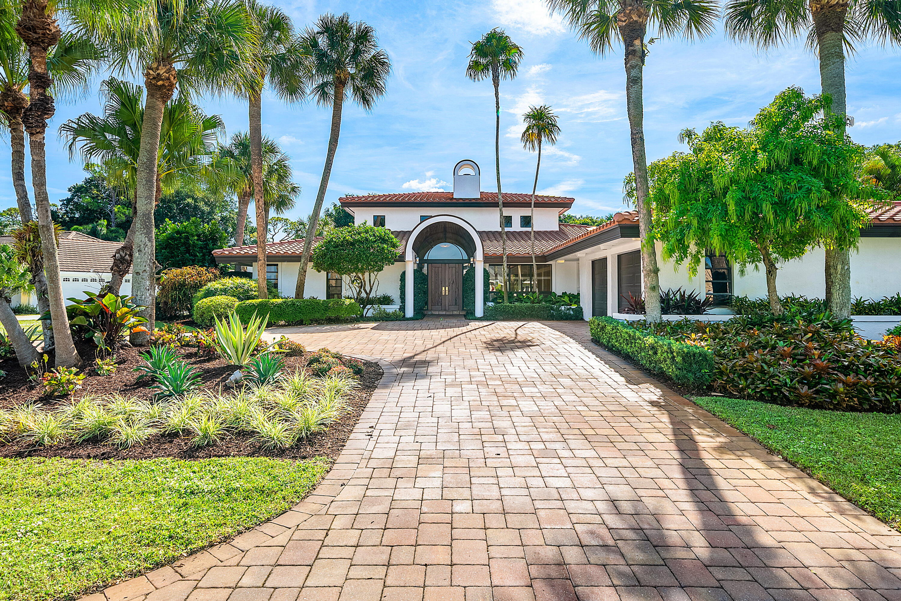 112 Glenbrook Court